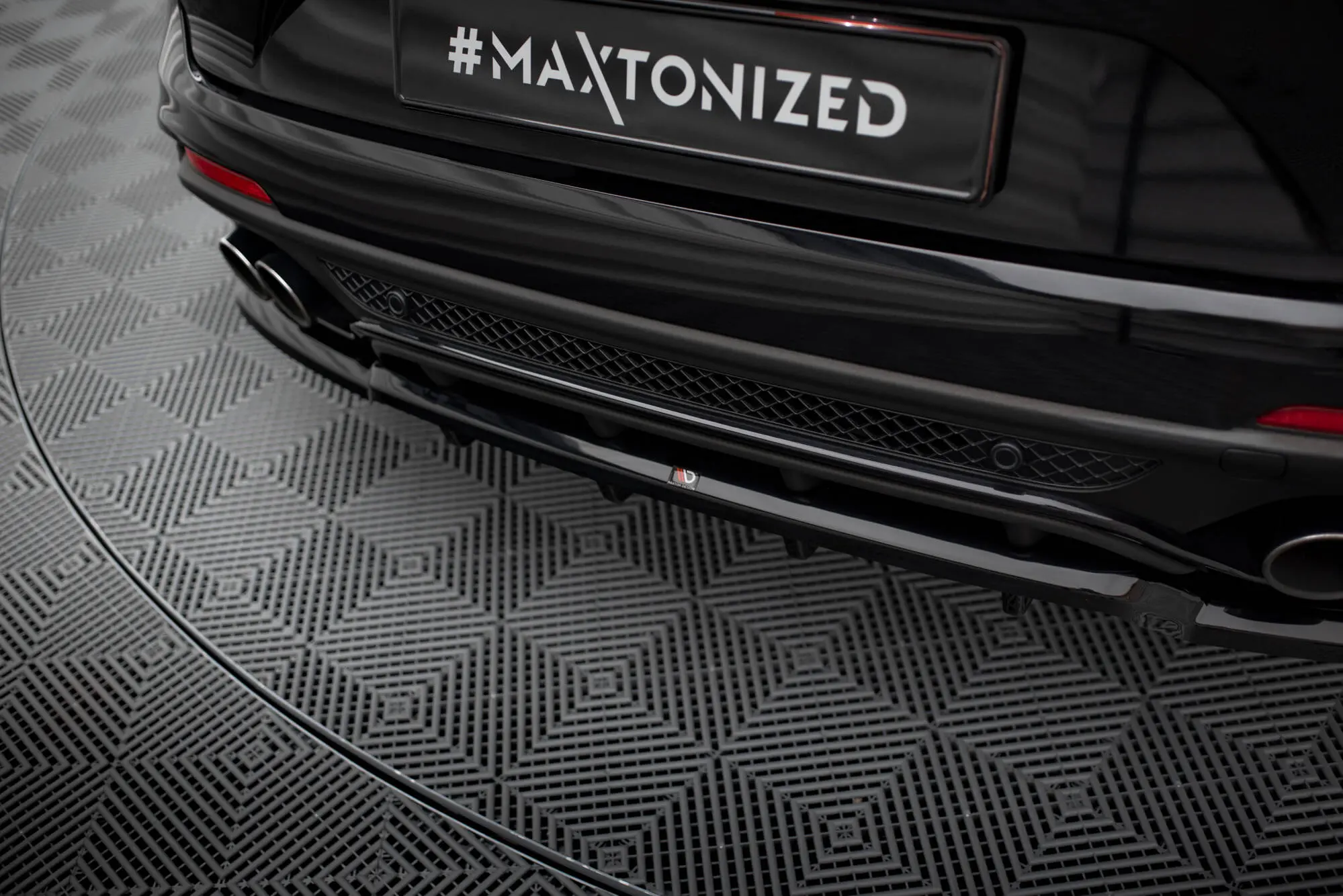 Baksplitter med diffuser Alfa Romeo Stelvio Quadrifoglio 2016 - 2020 | 3D Glossy Black – bilde 4