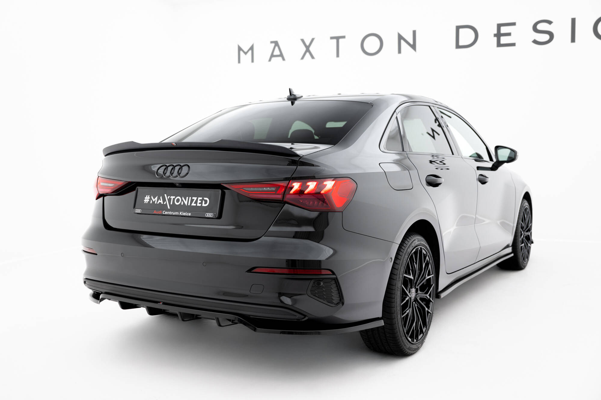 Baksplitter med diffuser Audi A3 (8Y) 2020 - 2024 | Glossy Black Edition