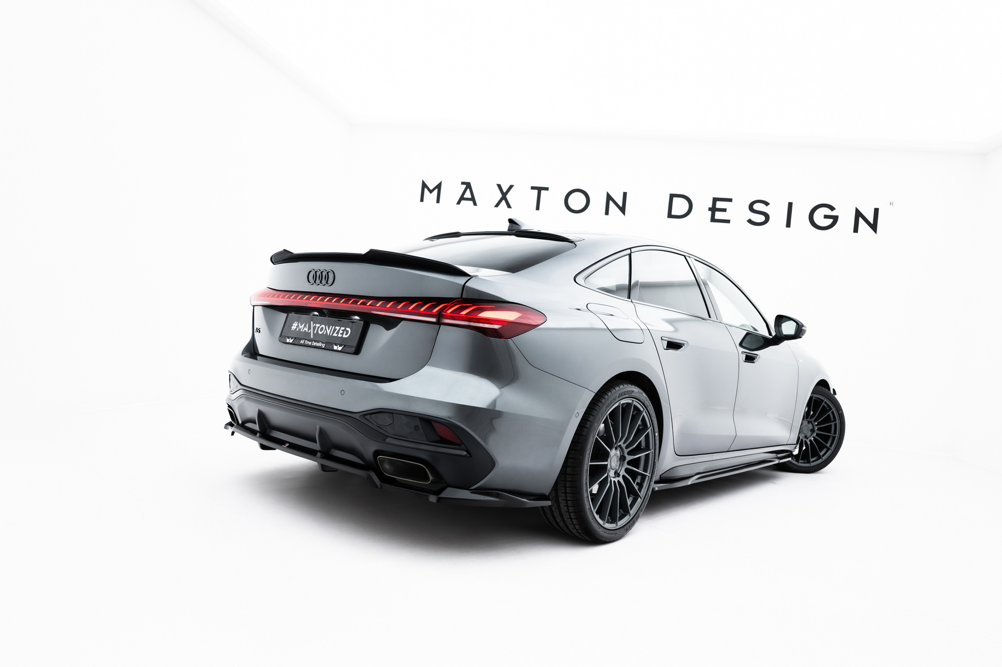 Baksplitter med diffuser Audi A5 (B10) 2024 ->  | Glossy Black Edition – bilde 2