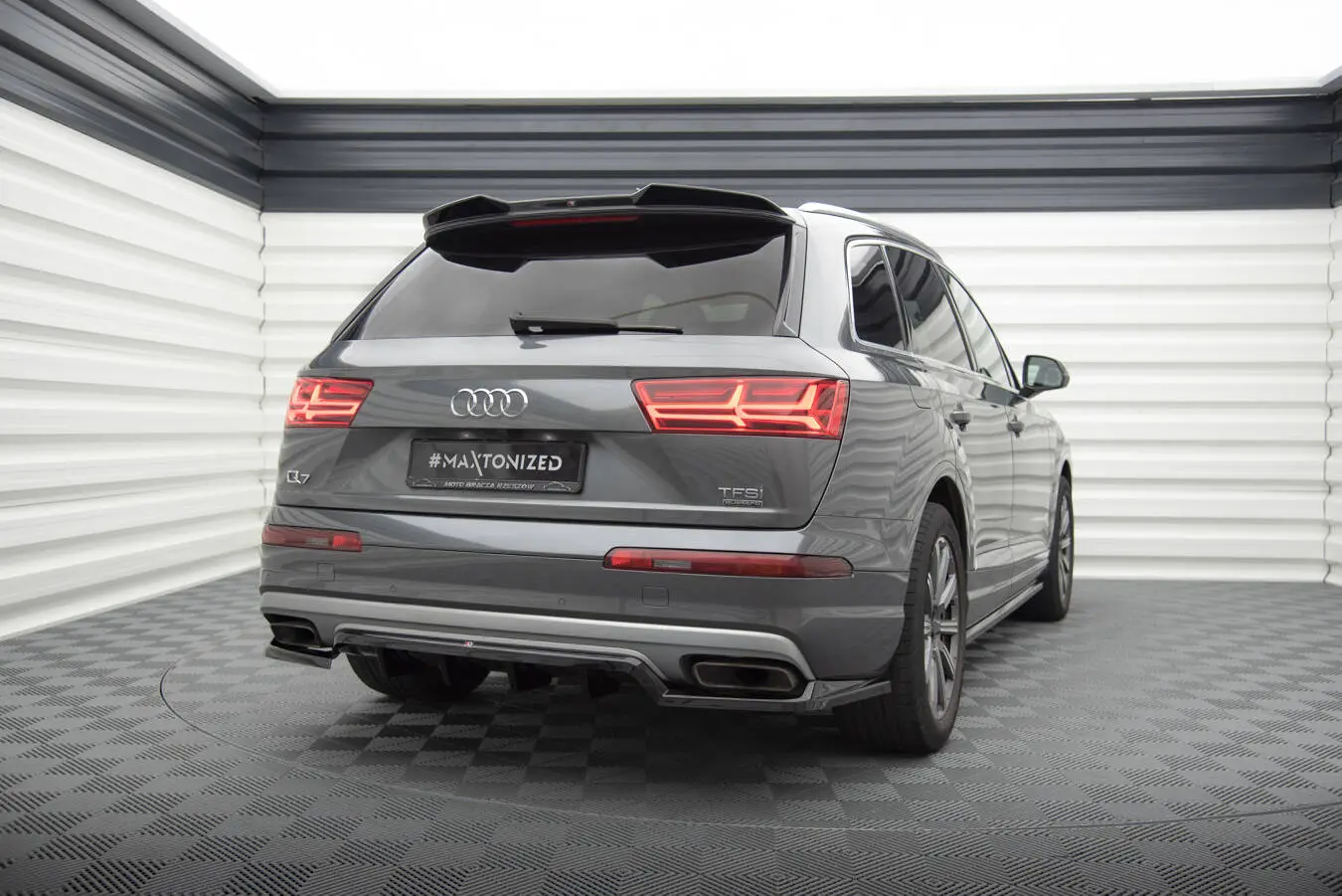 Baksplitter med diffuser Audi Q7 4M 2015 - 2019 | Glossy Black Edition – bilde 4