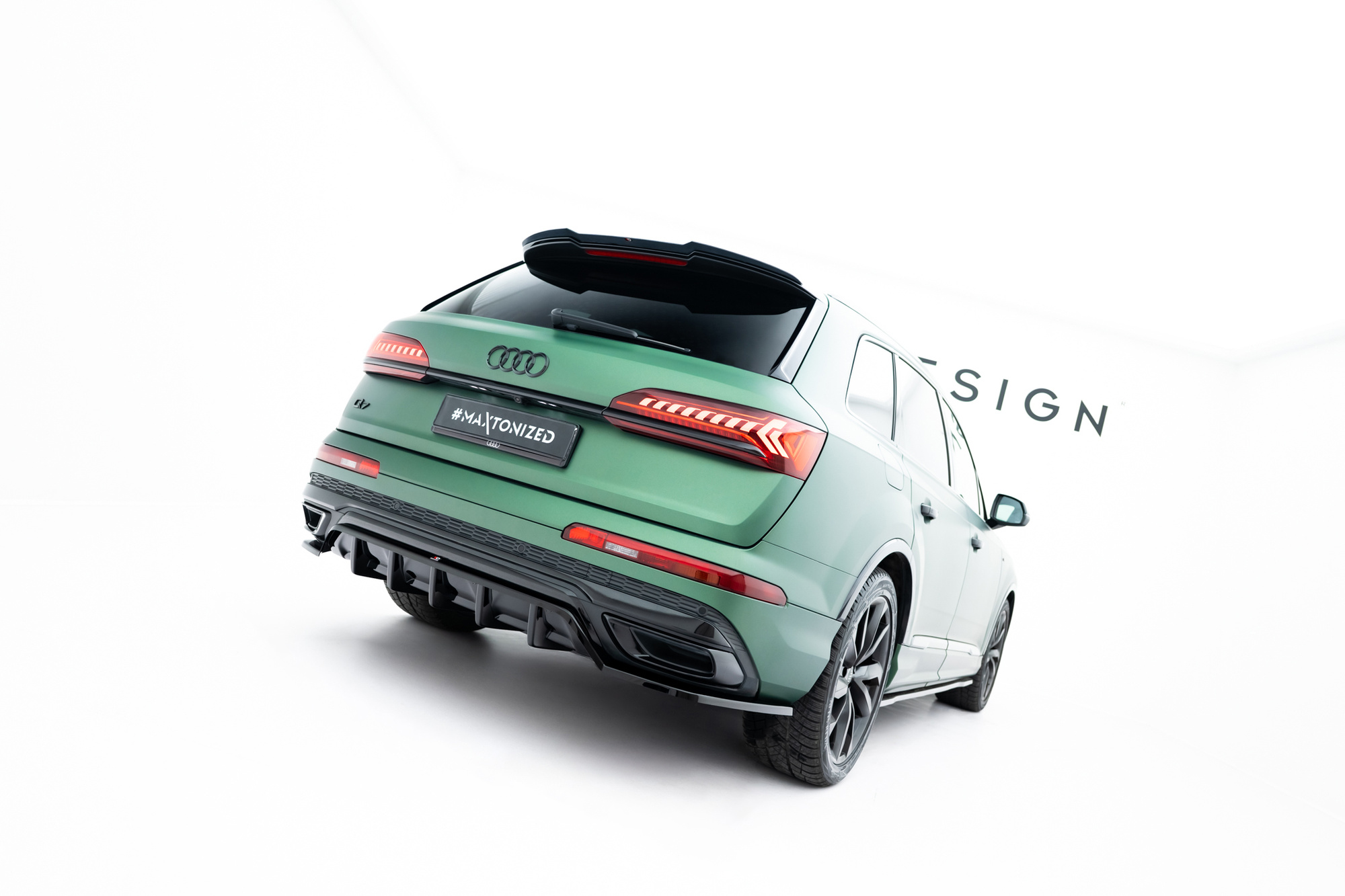 Baksplitter med diffuser Audi Q7 II Facelift 2019 - 2023  | Glossy Black Edition