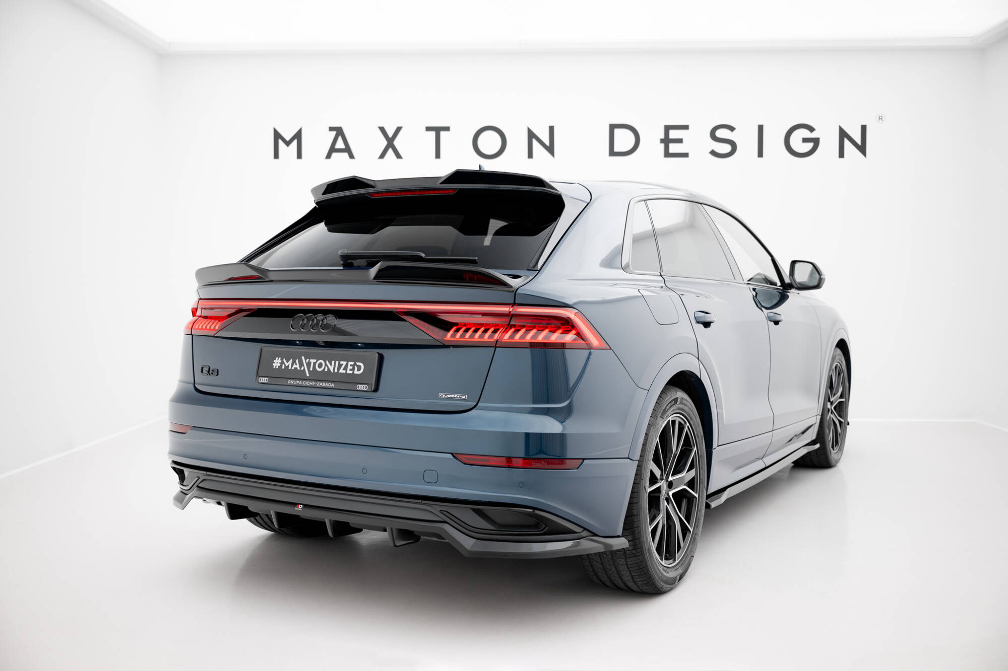 Baksplitter med diffuser Audi Q8 I 2018 - 2023  | Glossy Black Edition