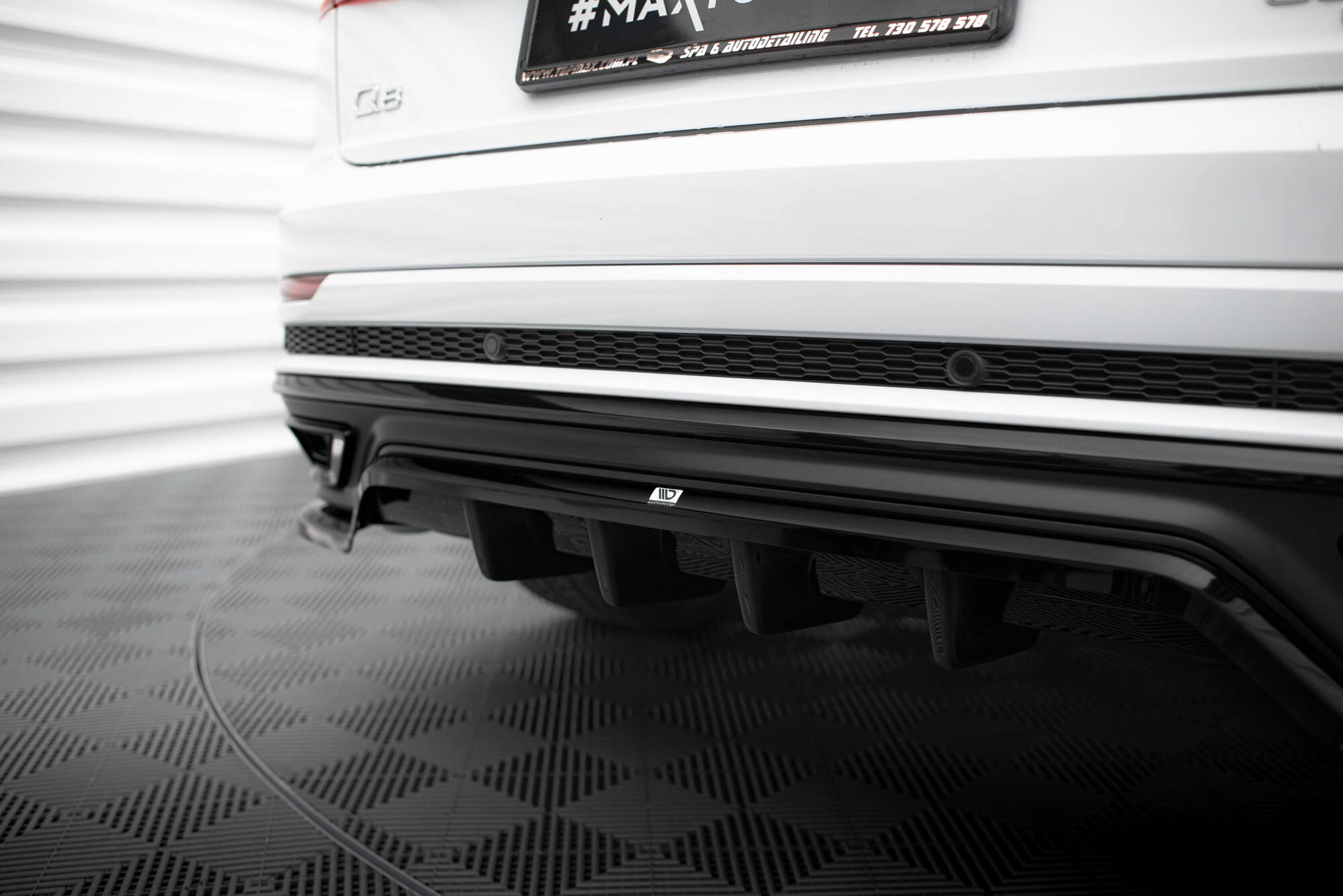 Baksplitter med diffuser Audi Q8 I 2018 - 2023 | Glossy Black Edition – bilde 3