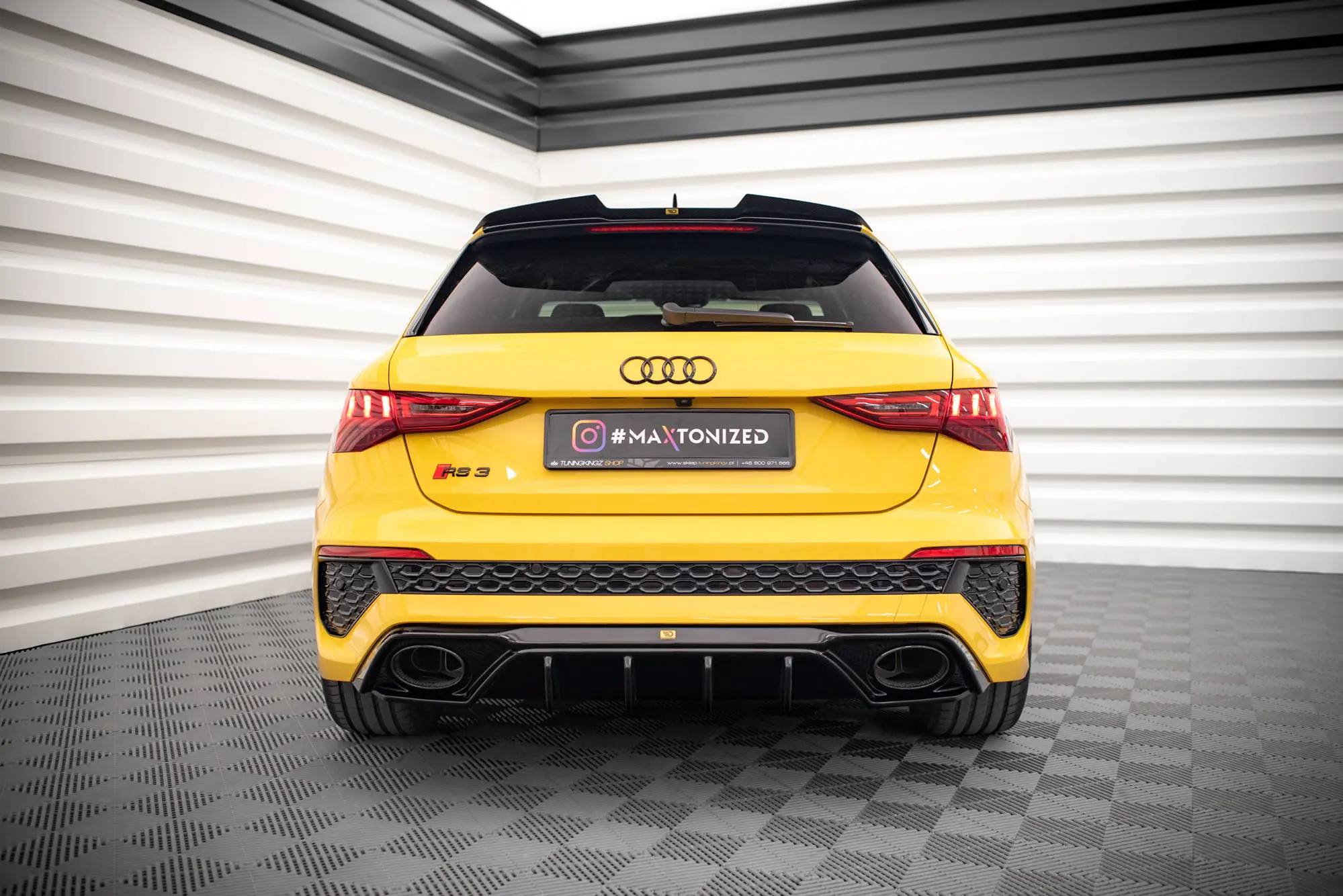 Baksplitter med diffuser Audi RS3 (8Y) 2020 - > | Glossy Black Edition – bilde 9