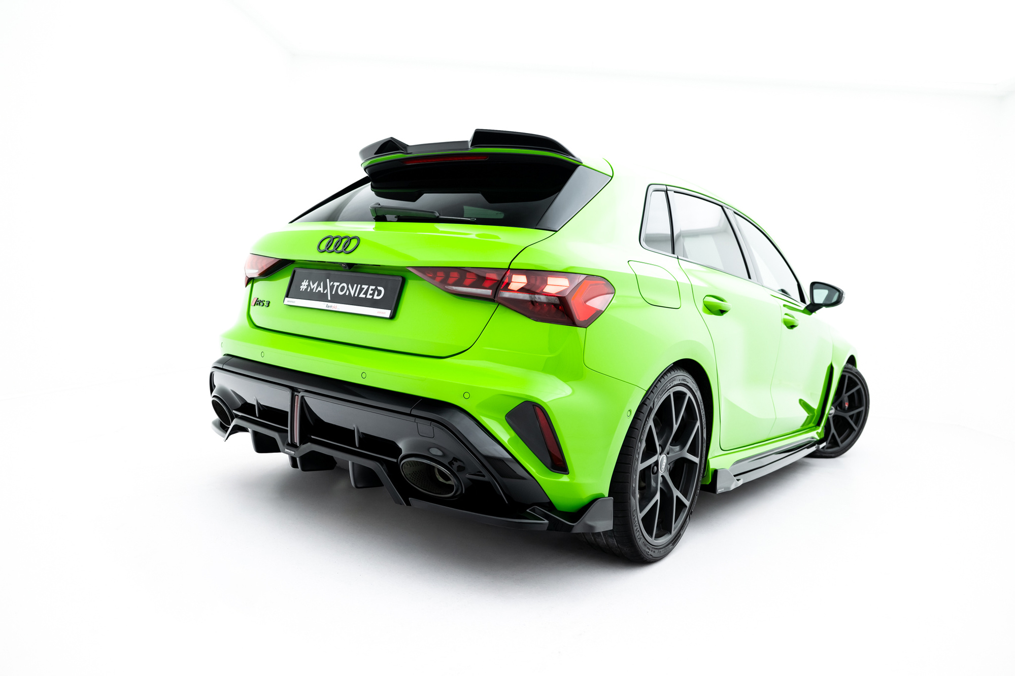 Baksplitter med diffuser Audi RS3 8Y Facelift 2024 -> | Glossy Black Edition V3