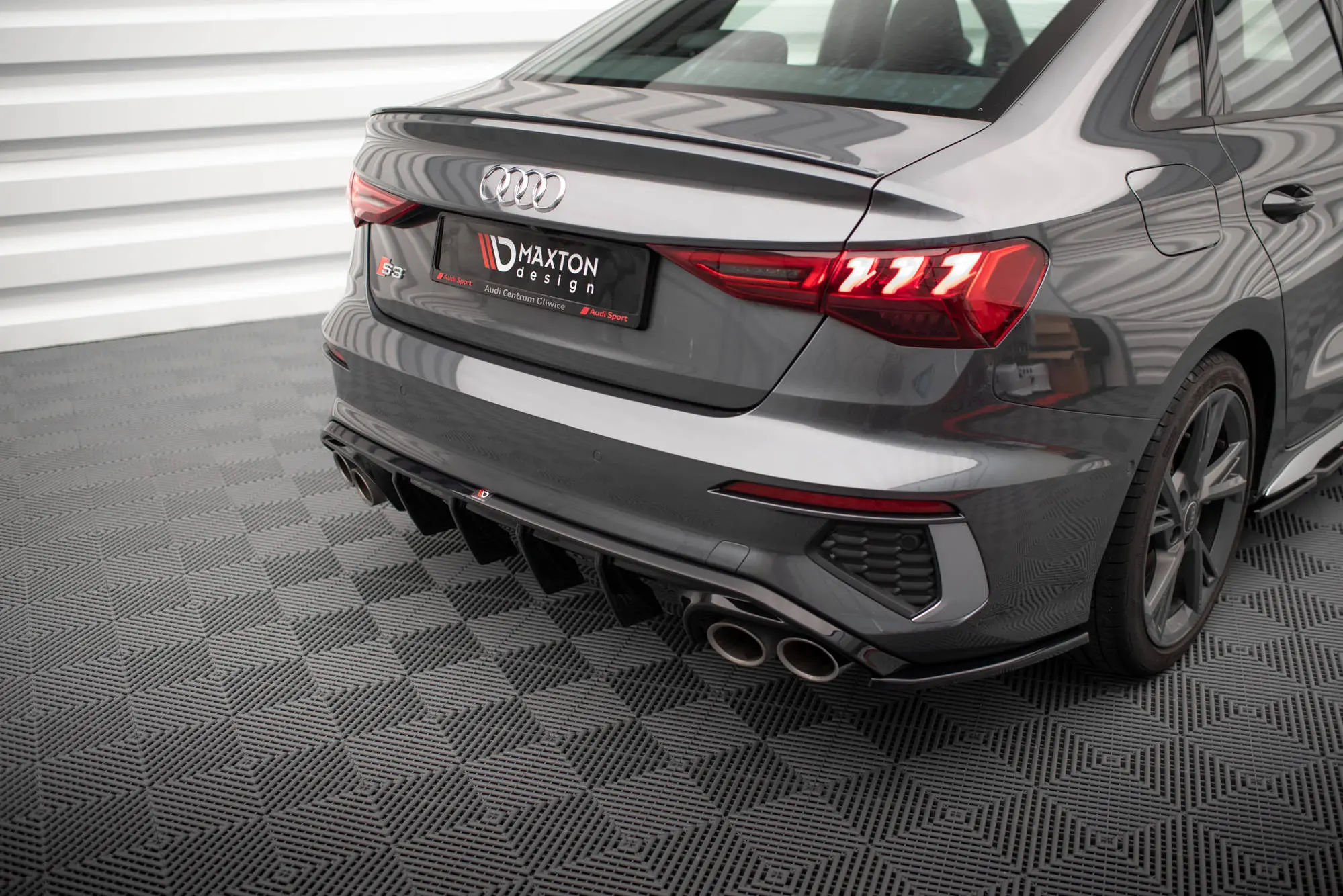 Baksplitter med diffuser Audi S3 (8Y) Sedan 2020-> | Glossy Black Edition – bilde 4