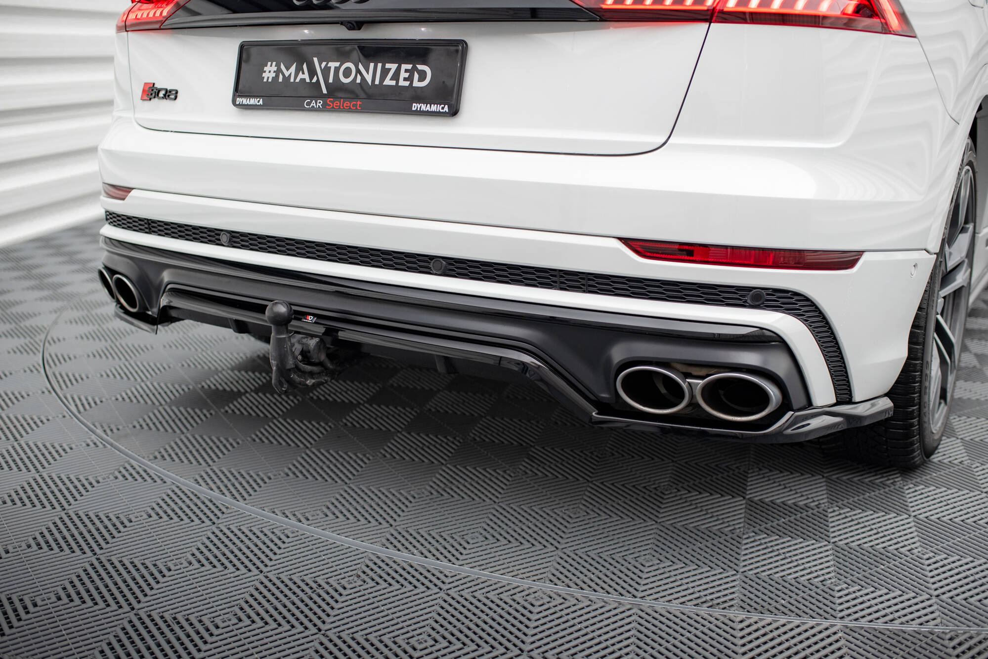 Baksplitter med diffuser Audi SQ8 I 2019 - 2023 | Glossy Black Edition