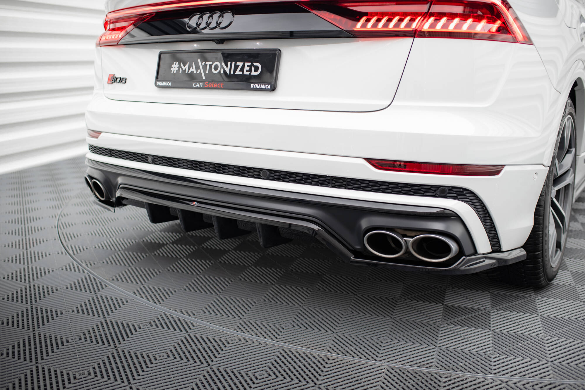 Baksplitter med diffuser Audi SQ8 I 2019 - 2023 | Glossy Black Edition – bilde 2