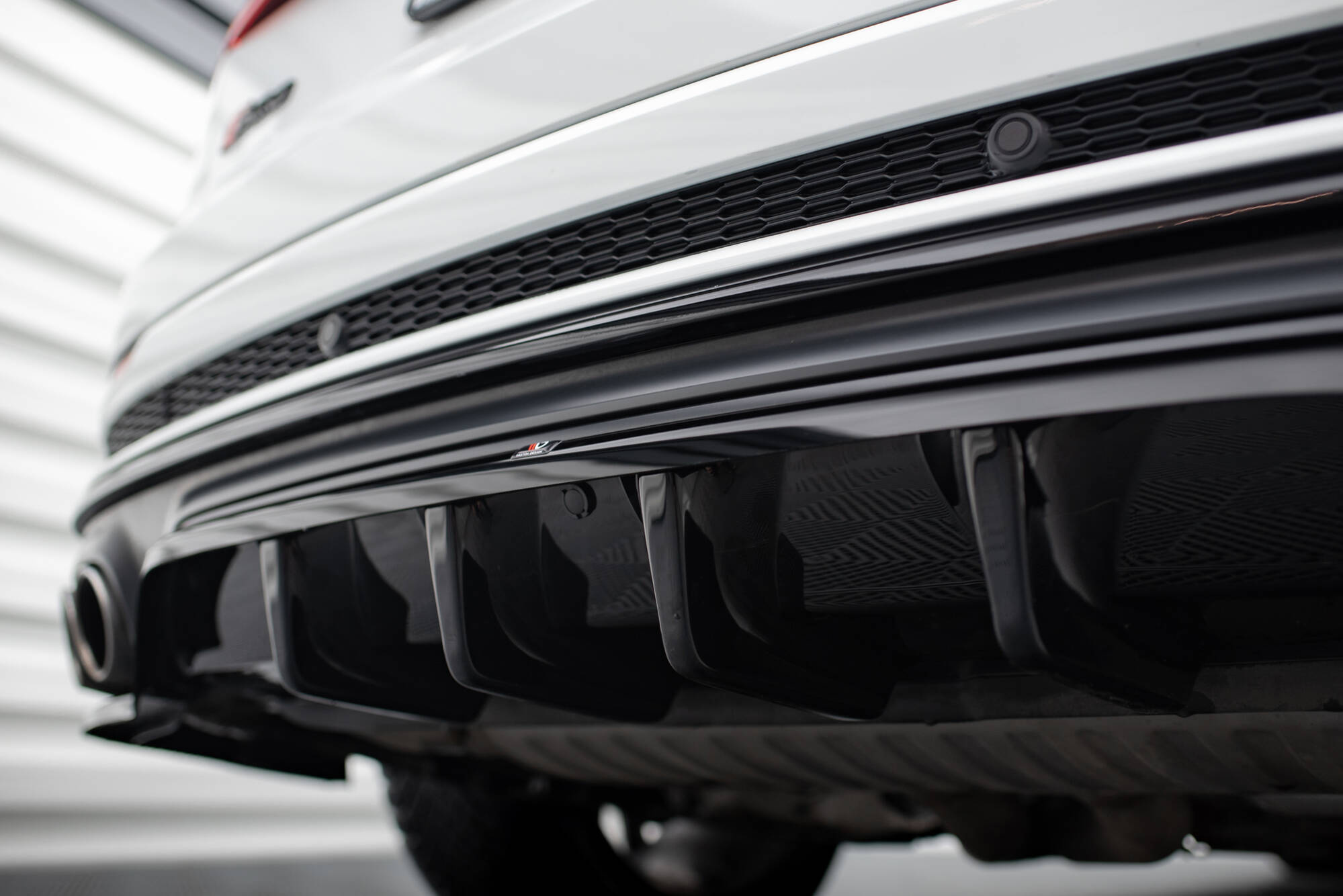 Baksplitter med diffuser Audi SQ8 I 2019 - 2023 | Glossy Black Edition – bilde 4