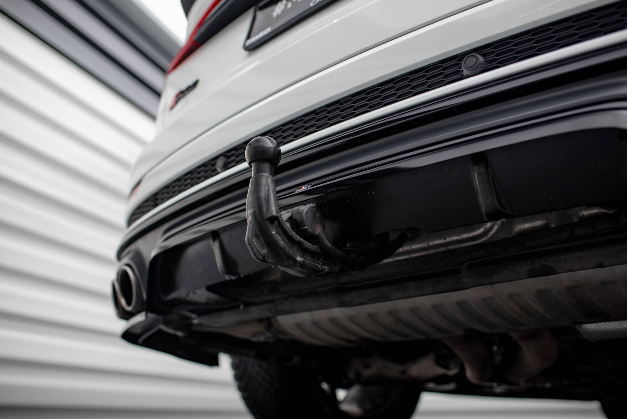 Baksplitter med diffuser Audi SQ8 I 2019 - 2023 | Glossy Black Edition – bilde 7