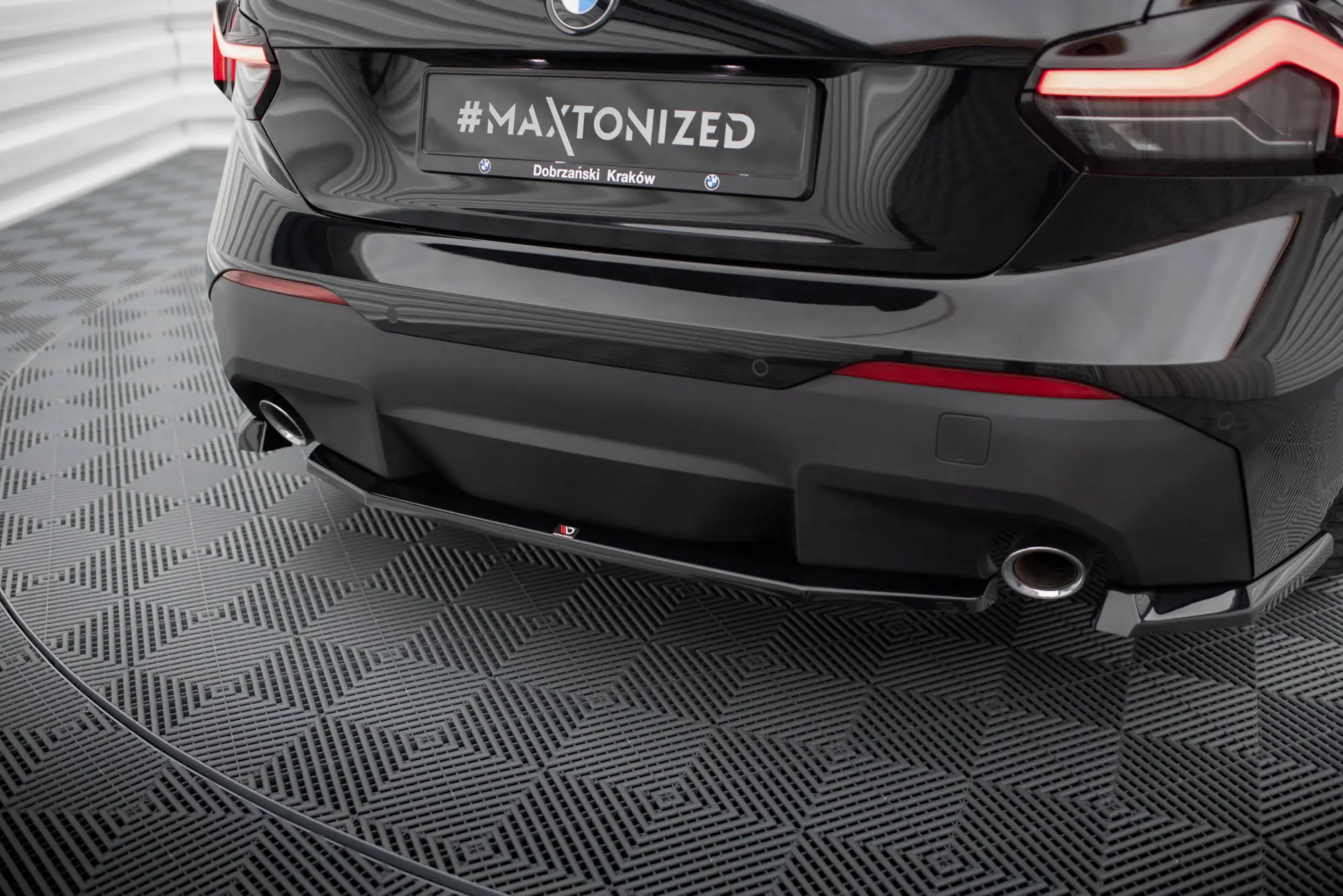 Baksplitter med diffuser BMW 2 Coupe (G42) 2021 - > | Glossy Black Edition