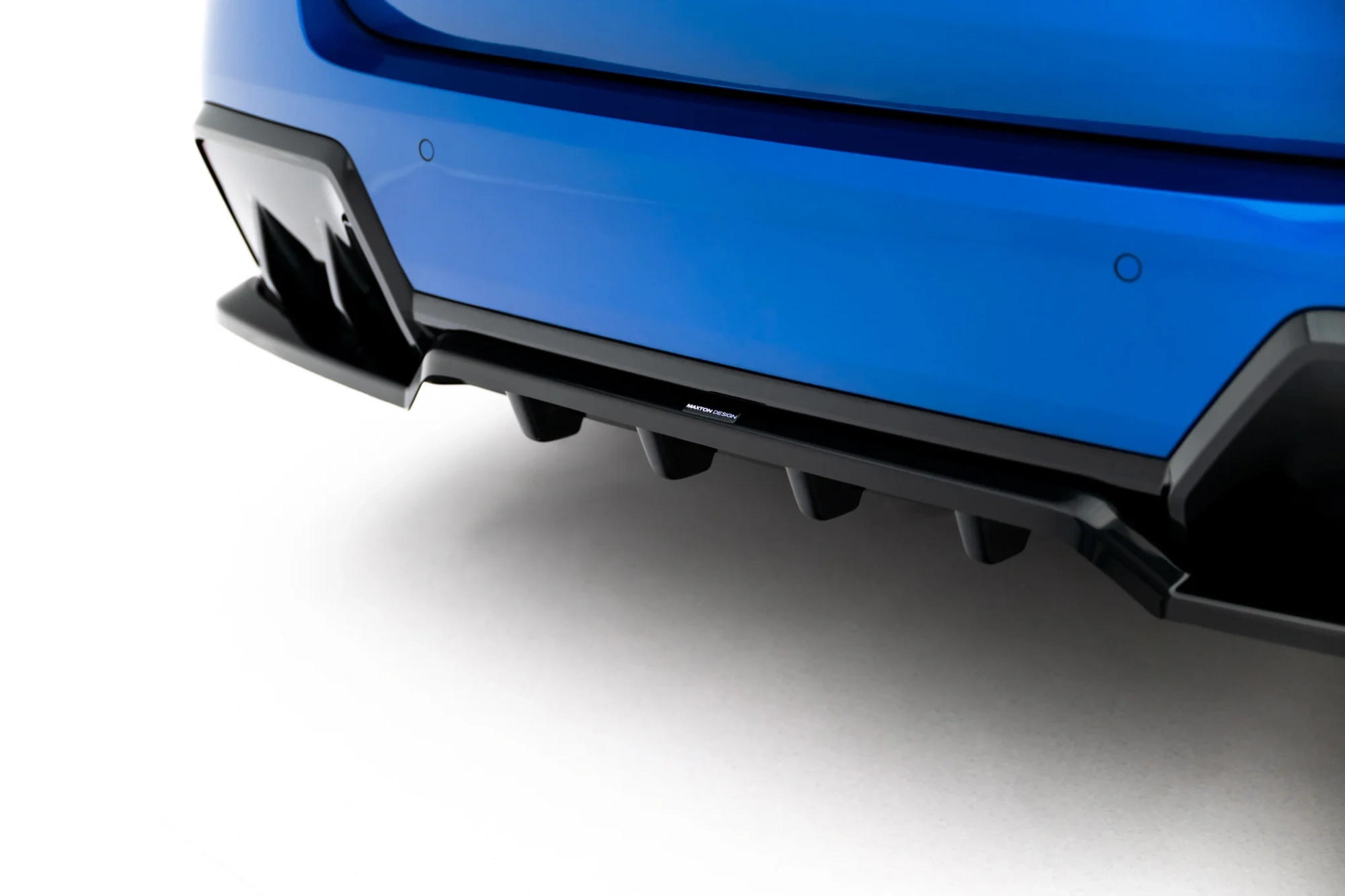 Baksplitter med diffuser BMW 2 M-Pack Gran Coupe (F74) 2024 ->  | Glossy Black Edition – bilde 3