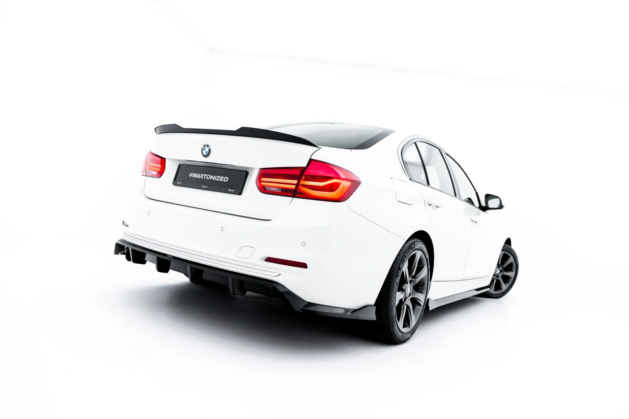 Baksplitter med diffuser BMW 3 (F30/F31) 2011 - 2015  | Glossy Black Edition