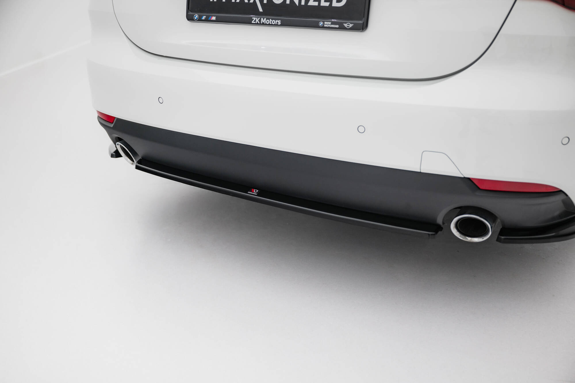Baksplitter med diffuser BMW 4 (G22/G23) 2020 ->  | Glossy Black Edition