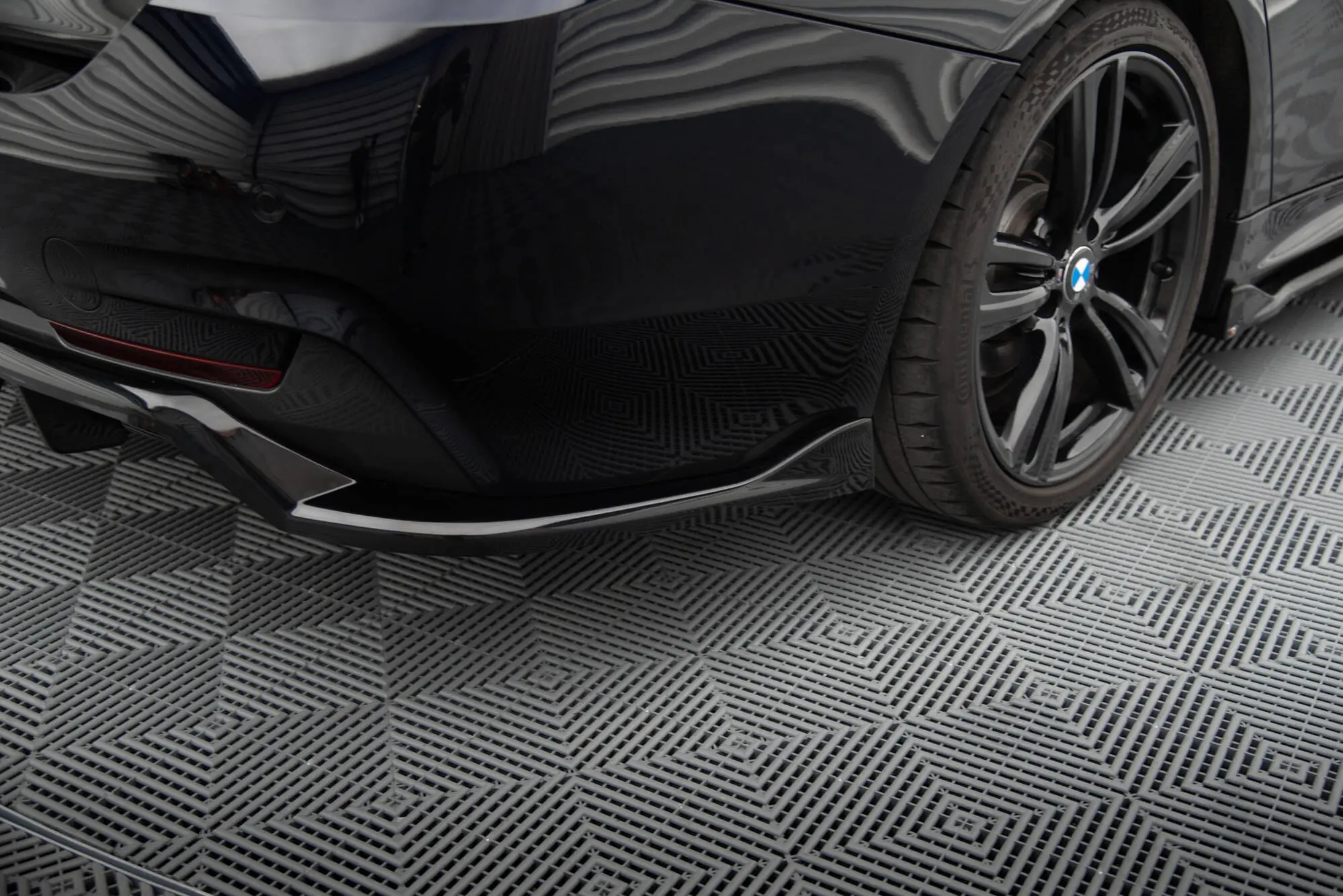 Baksplitter med diffuser BMW 4 Gran Coupe (F36) M-Pakke 2014 -2017 | Glossy Black Edition