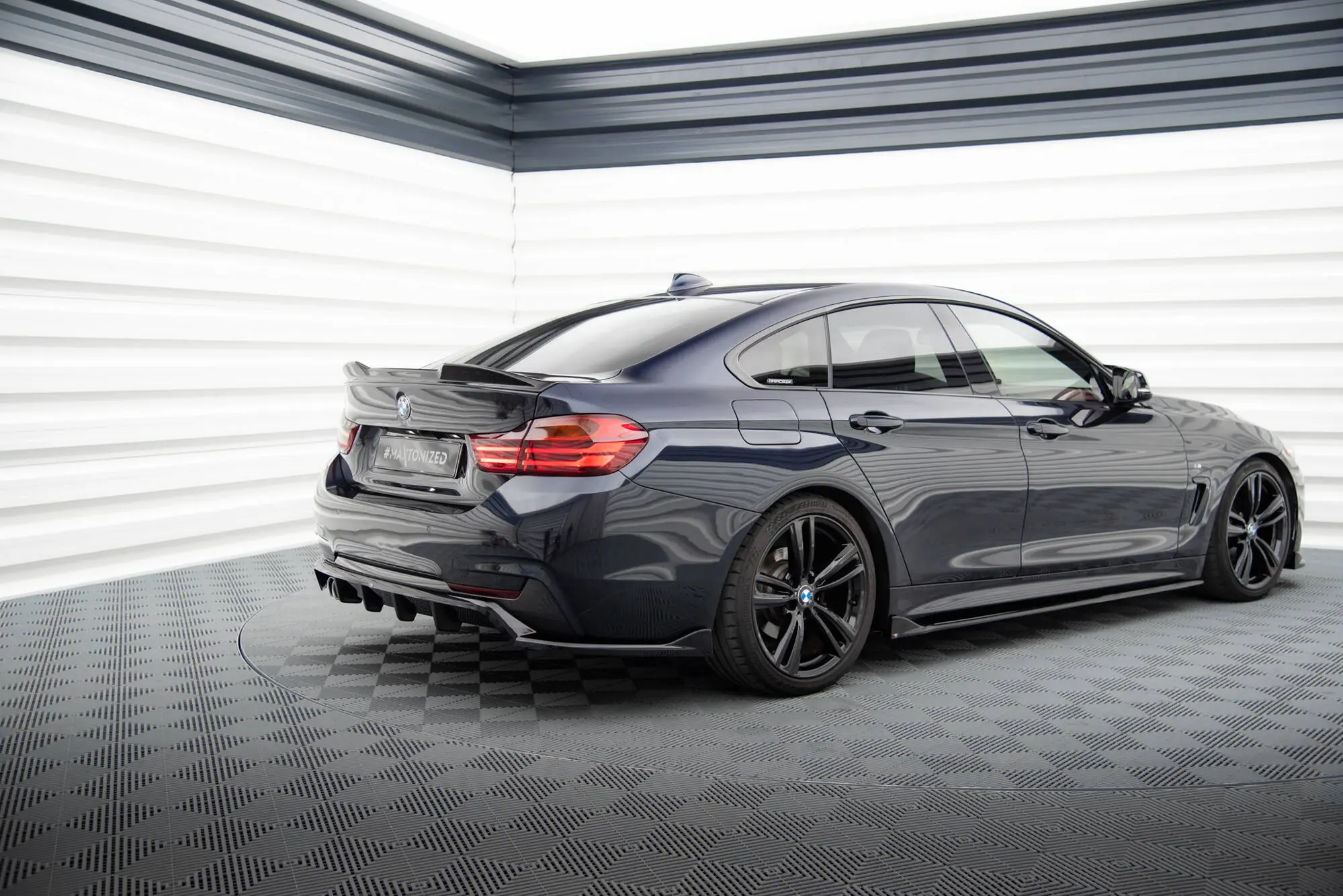 Baksplitter med diffuser BMW 4 Gran Coupe (F36) M-Pakke 2014 -2017 | Glossy Black Edition – bilde 5