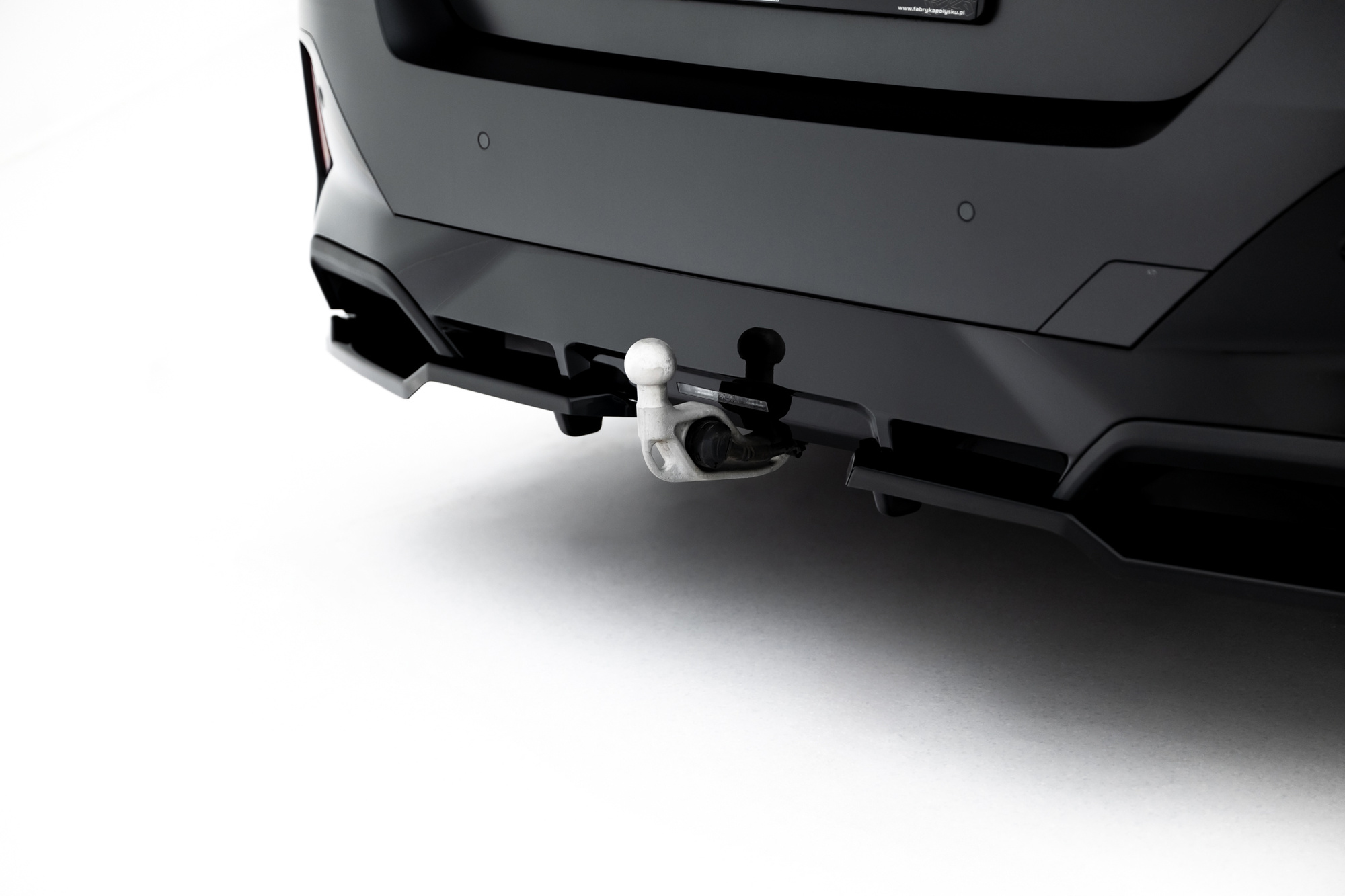 Baksplitter med diffuser BMW (5/i5) M-Pack (G60/G61) 2023 ->   | Glossy Black Edition V2 – bilde 5
