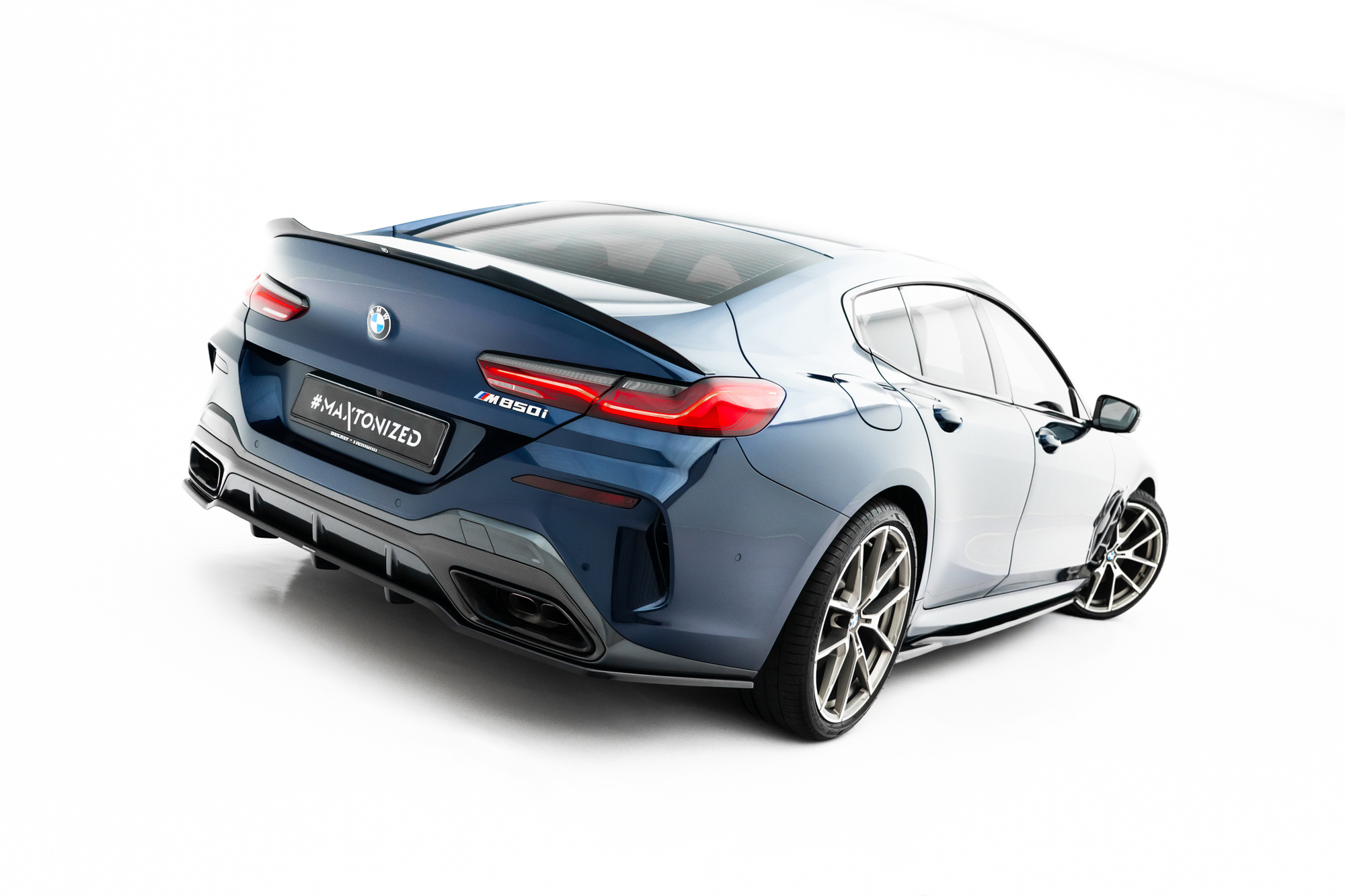 Baksplitter med diffuser BMW 8 Gran Coupe M-Pack (G16) 2018 - 2025 | Glossy Black Edition