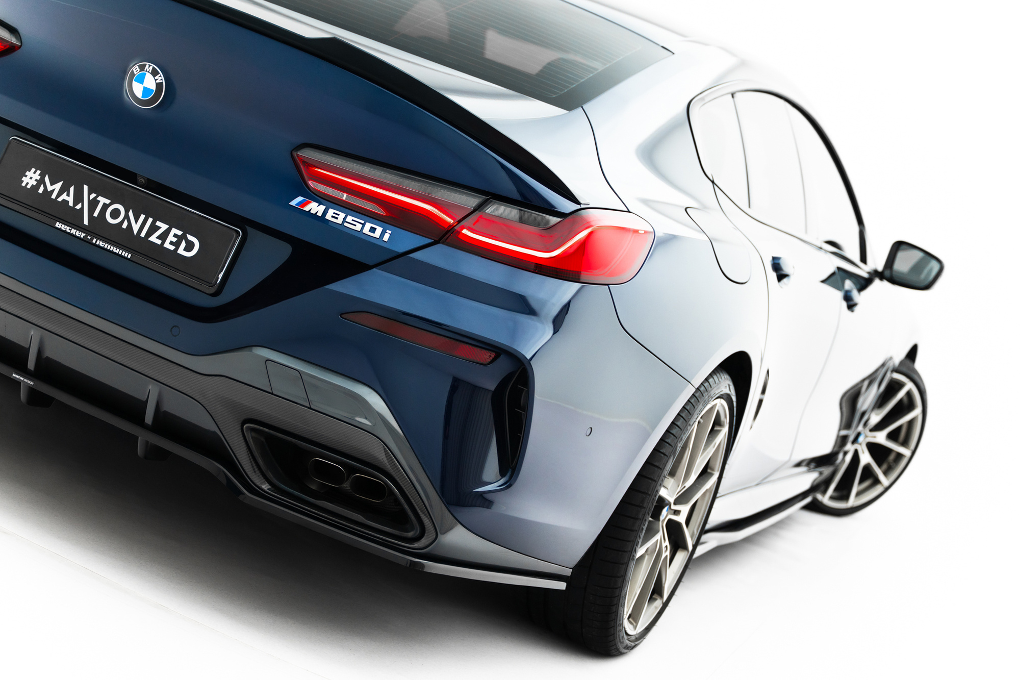 Baksplitter med diffuser BMW 8 Gran Coupe M-Pack (G16) 2018 - 2025 | Glossy Black Edition – bilde 3