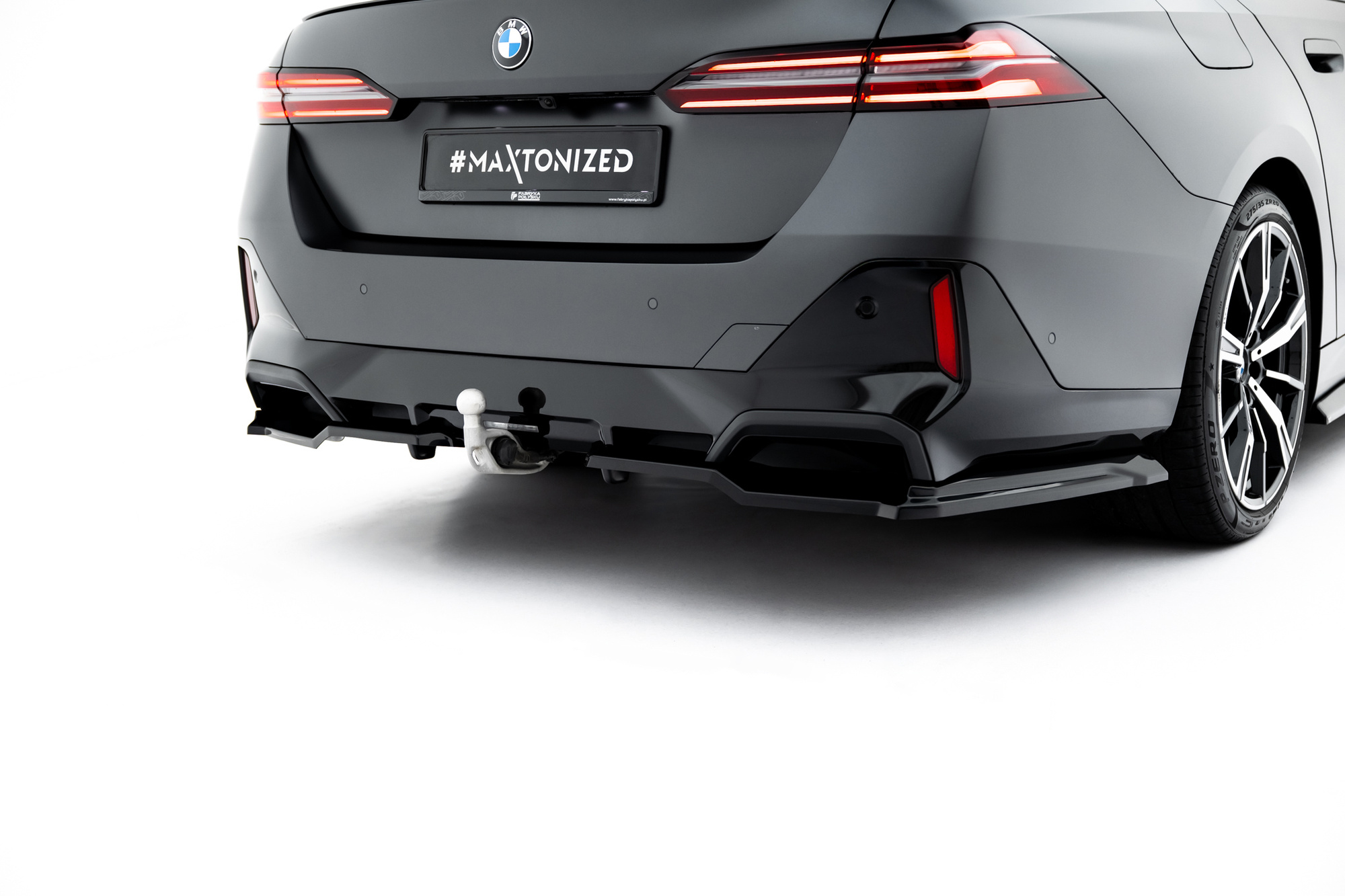Baksplitter med diffuser BMW (i5/5) M-Pack Sedan (G60/G61) 2023 ->   | Glossy Black Edition V1 – bilde 3