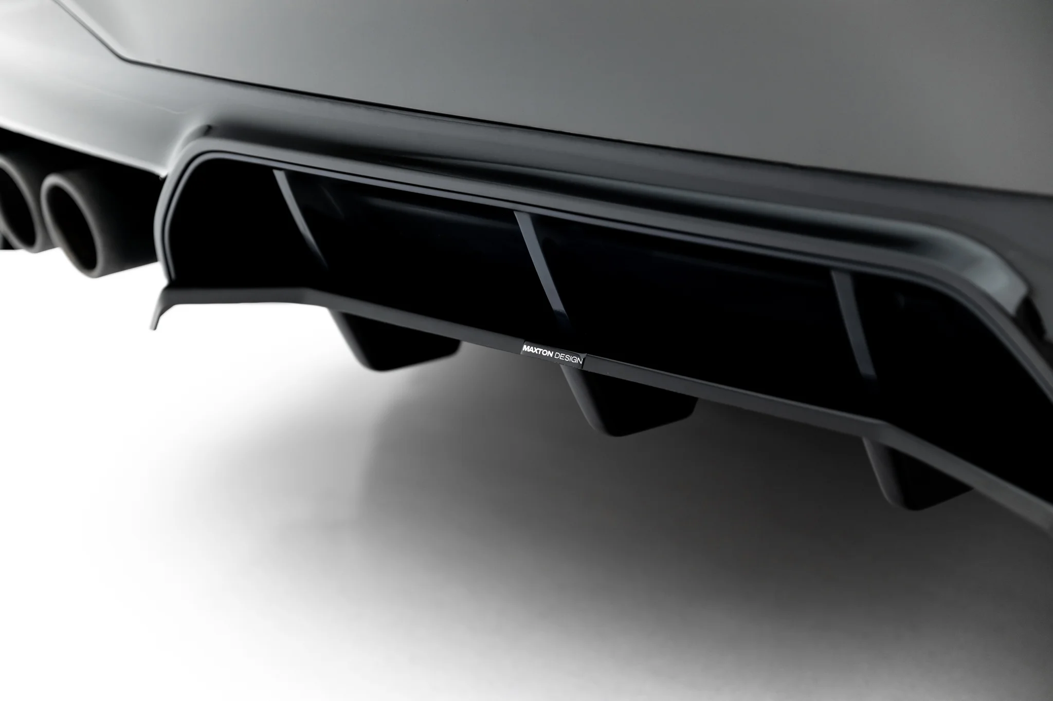 Baksplitter med diffuser BMW M5 (F90) 2017 - 2024  | Glossy Black Edition – bilde 2