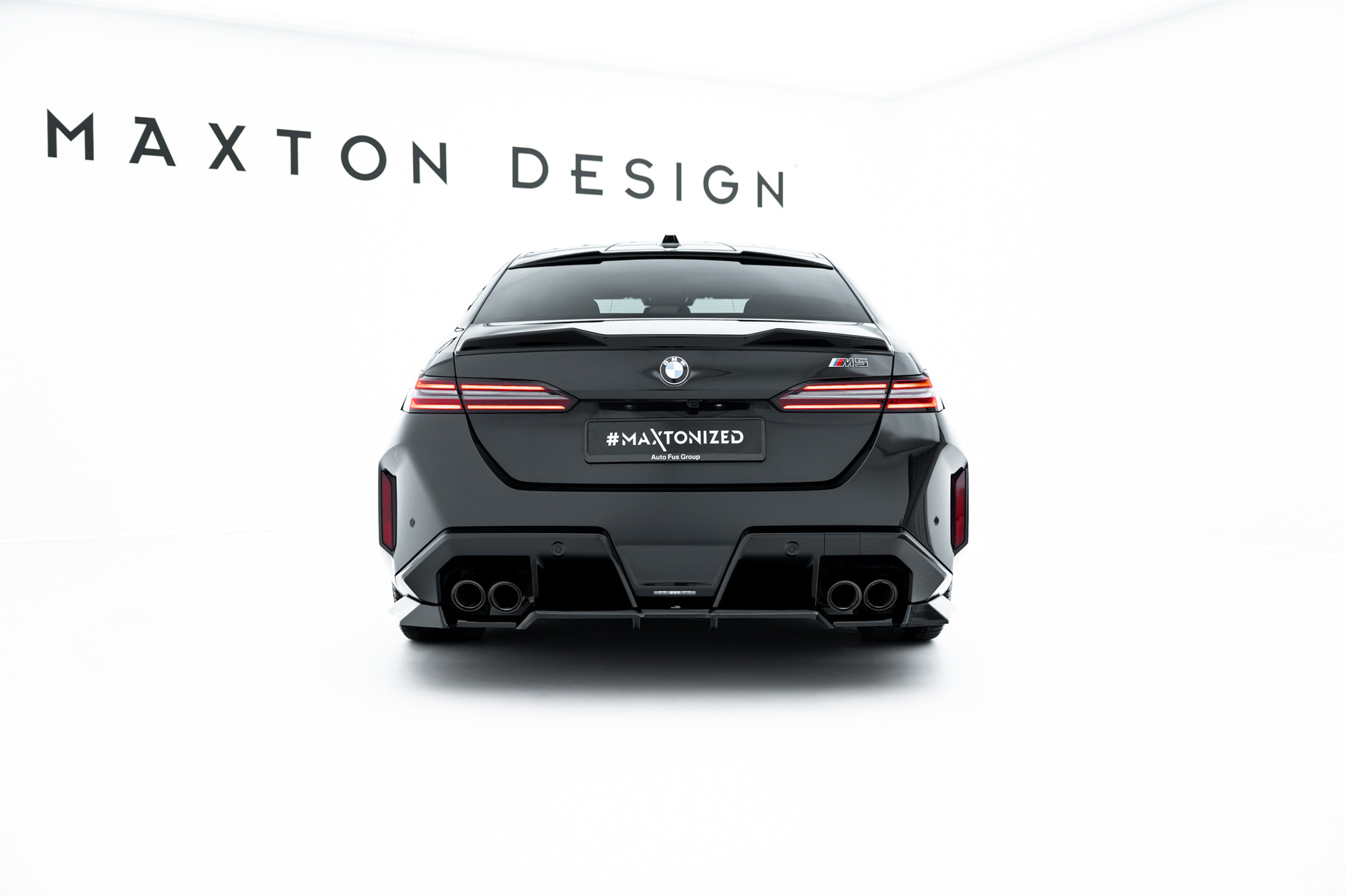 Baksplitter med diffuser BMW M5 (G90) 2024 ->  | Glossy Black Edition