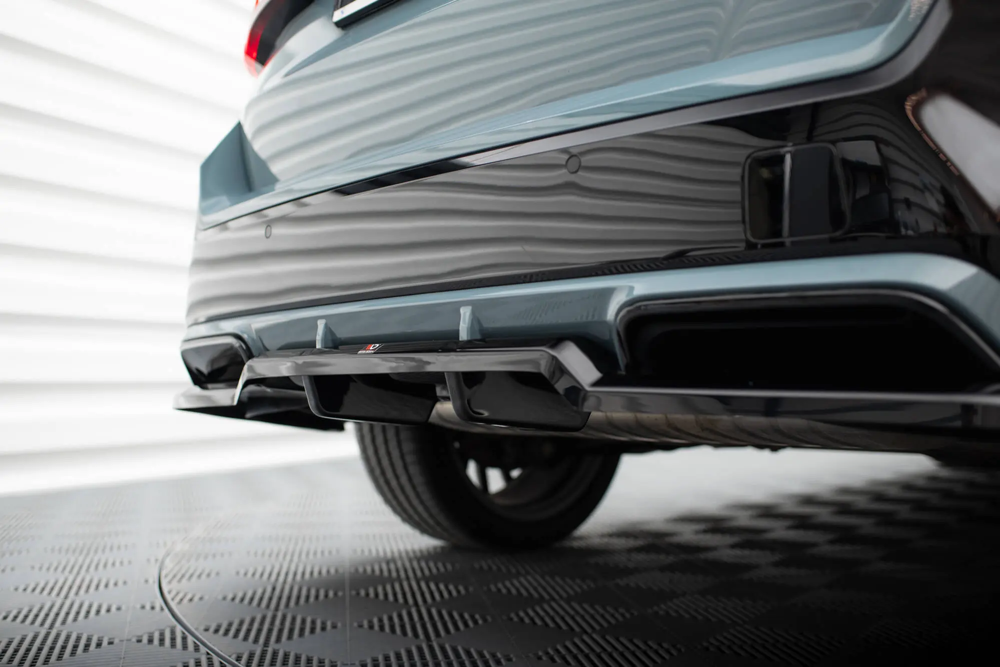 Baksplitter med diffuser BMW X1 (U11) M-Pakke 2022 - > | Glossy Black Edition – bilde 6