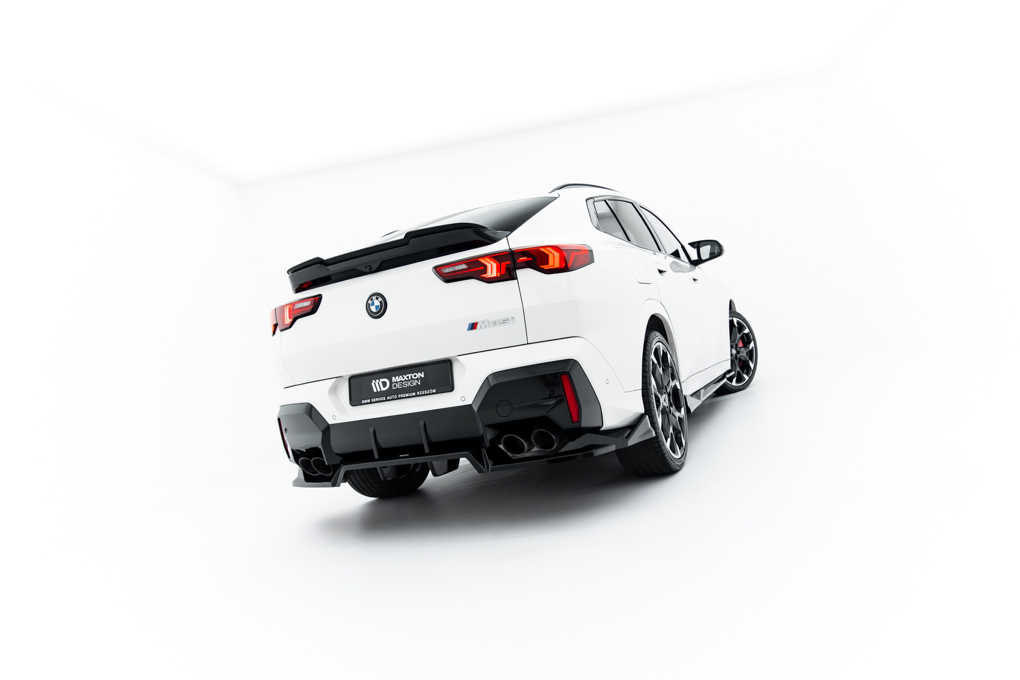 Baksplitter med diffuser BMW X2 M35i (U10) 2023 ->  | Glossy Black Edition