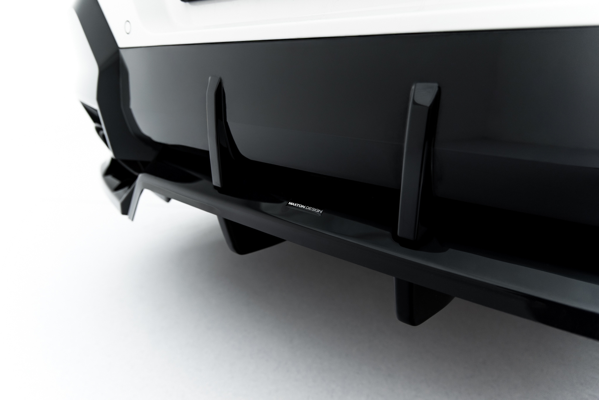 Baksplitter med diffuser BMW X2 M35i (U10) 2023 ->  | Glossy Black Edition – bilde 4