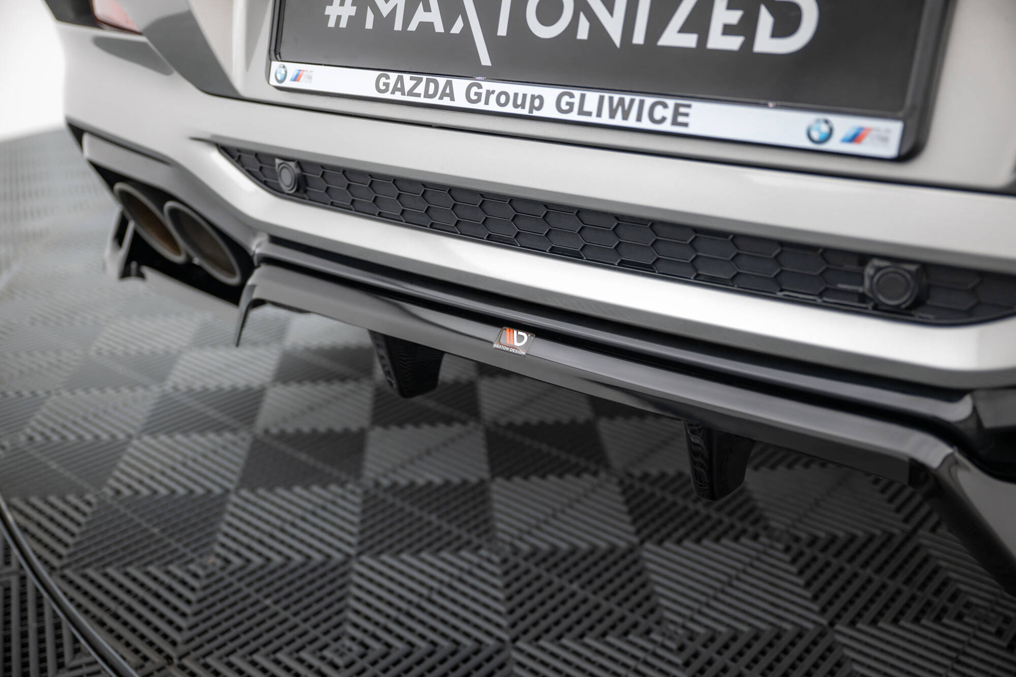 Baksplitter med diffuser BMW X4 M (F98) 2019 - 2021  | Glossy Black Edition – bilde 3