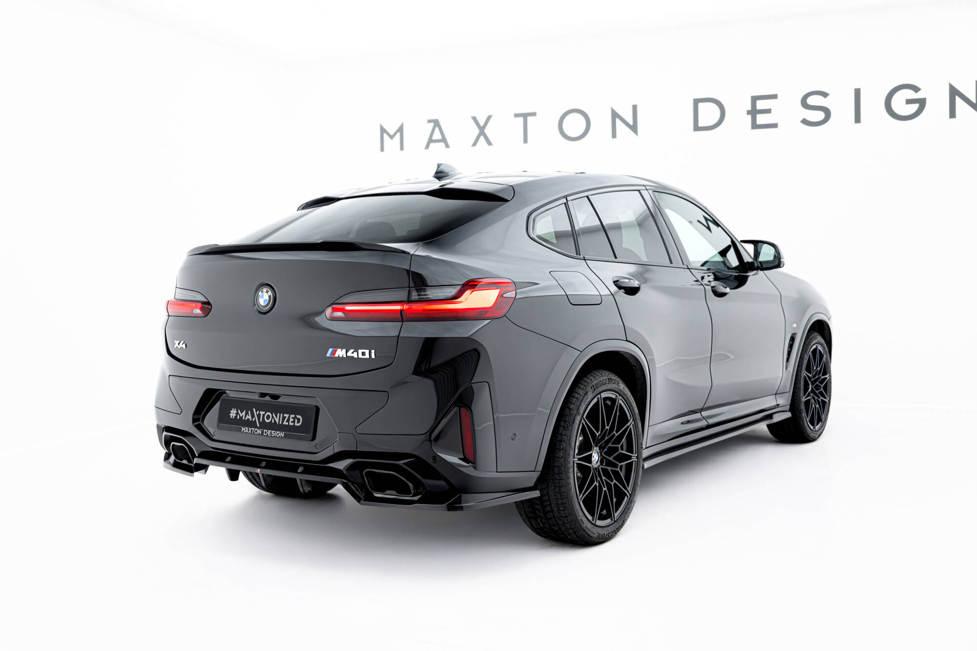 Baksplitter med diffuser BMW X4 M-Pack (G02) Facelift 2021 -> | Glossy Black Edition V2