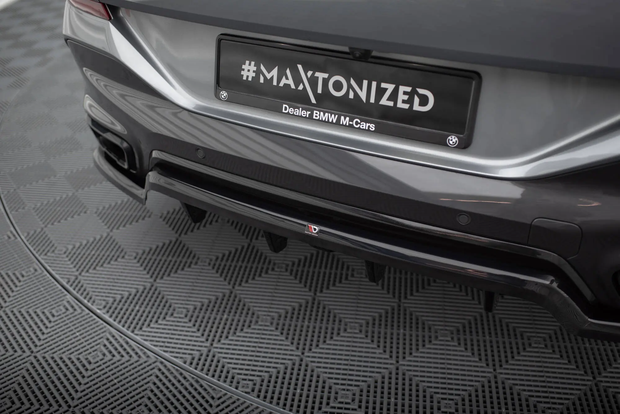Baksplitter med diffuser BMW X6 (G06) M-Pakke Facelift 2023 - > | V.1 Glossy Black Edition