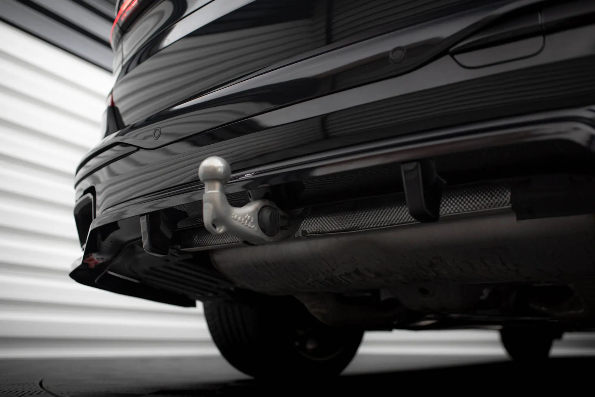 Baksplitter med diffuser BMW X7 (G07) M-Pack  LCI 2022 -> | Glossy Black Edition – bilde 5