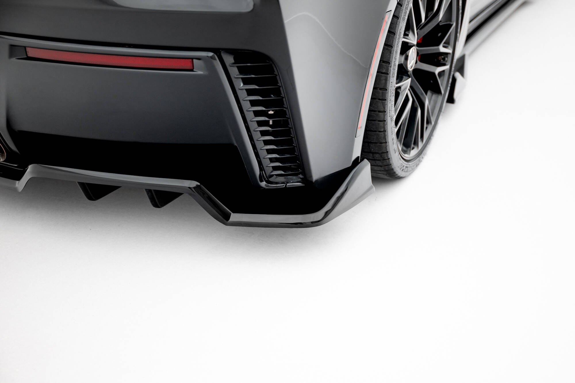 Baksplitter med diffuser Chevrolet Corvette Z06 (C7) 2013 - 2019   | Glossy Black Edition – bilde 3