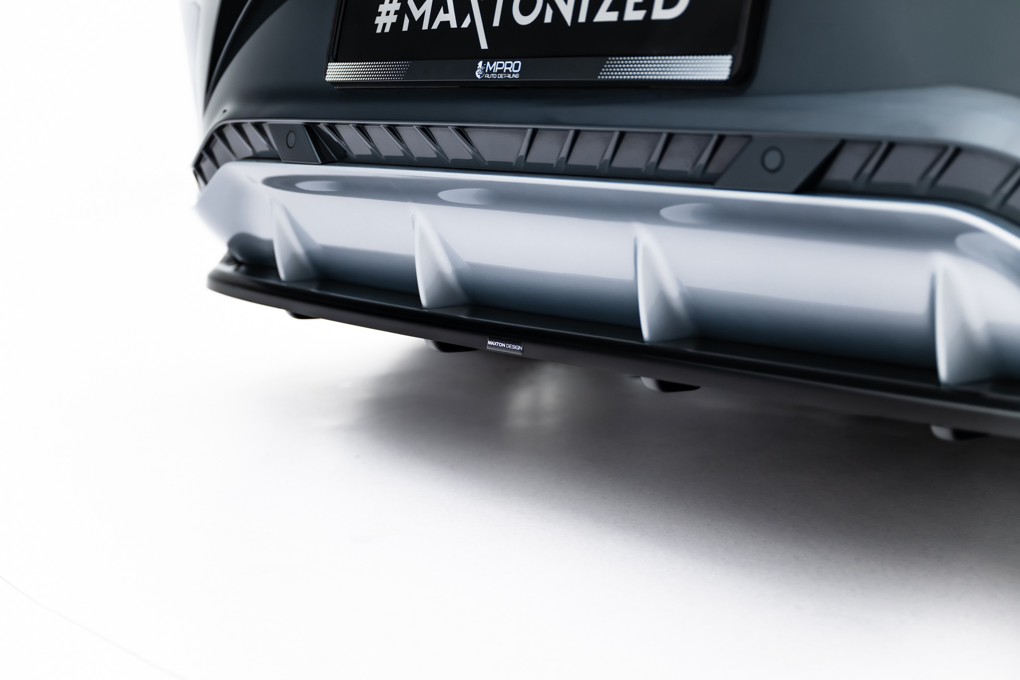 Baksplitter med diffuser Cupra Born I 2021 -> | Glossy Black Edition – bilde 2