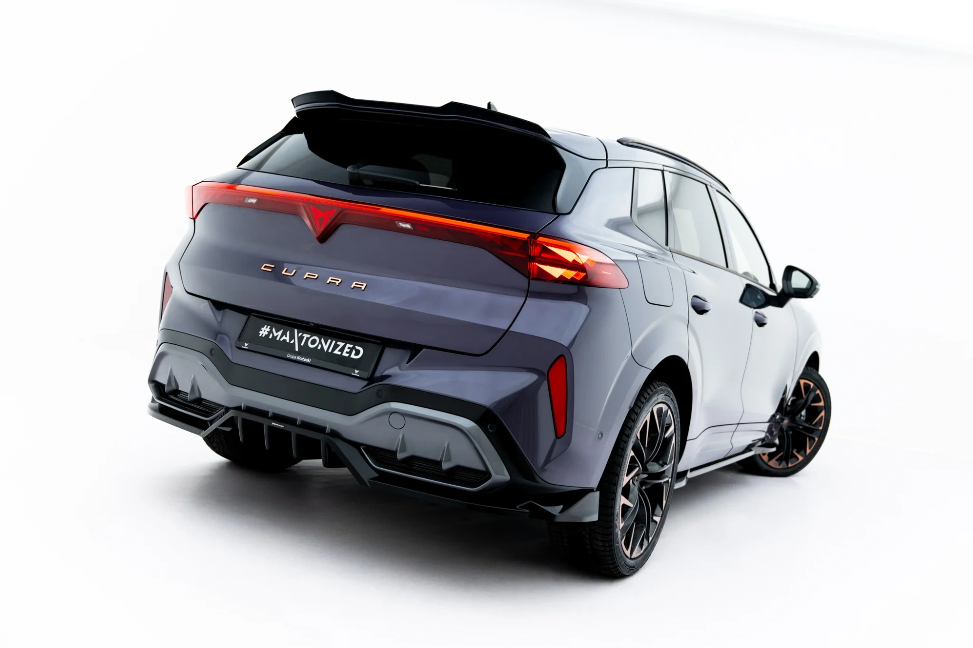 Baksplitter med diffuser Cupra Terramar I 2024 ->  | Glossy Black Edition V3