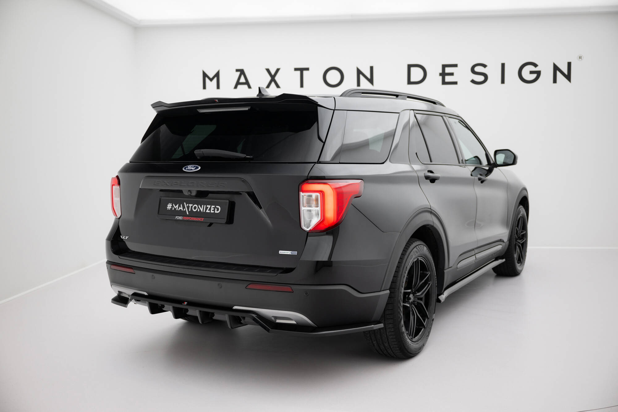 Baksplitter med diffuser Ford Explorer XLT VI 2019 - 2024 | Glossy Black Edition