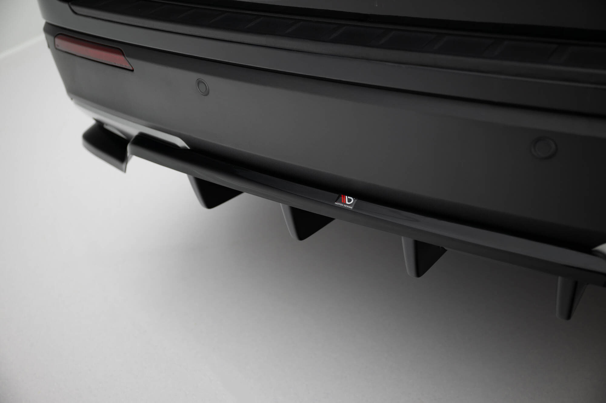 Baksplitter med diffuser Ford Explorer XLT VI 2019 - 2024 | Glossy Black Edition – bilde 3