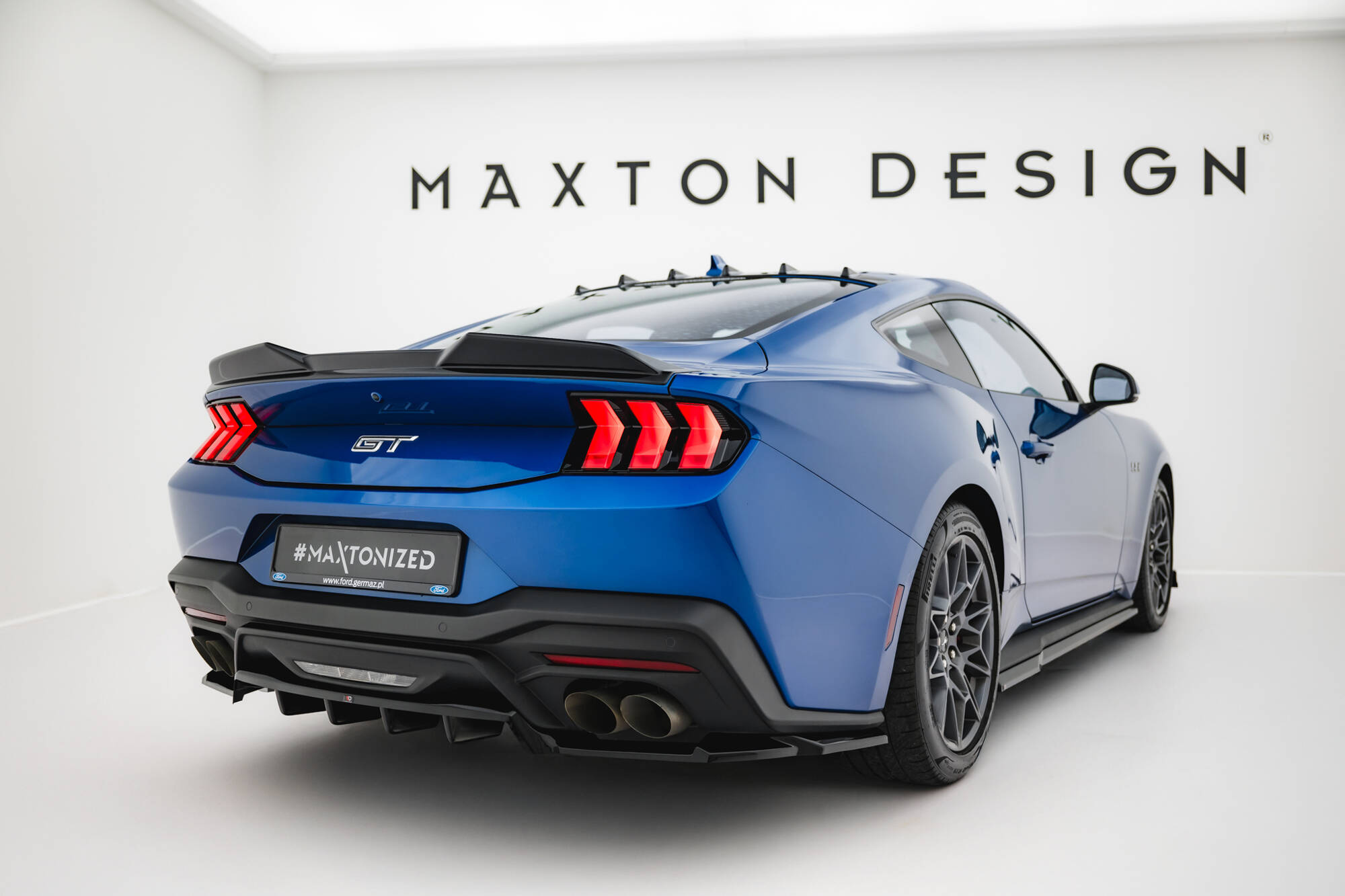 Baksplitter med diffuser Ford Mustang GT VII 2023 ->  | Glossy Black Edition