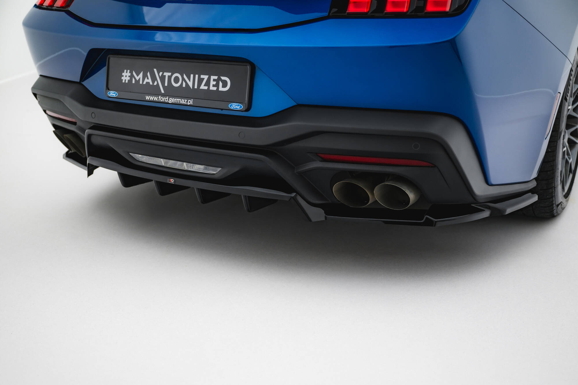 Baksplitter med diffuser Ford Mustang GT VII 2023 ->  | Glossy Black Edition – bilde 2