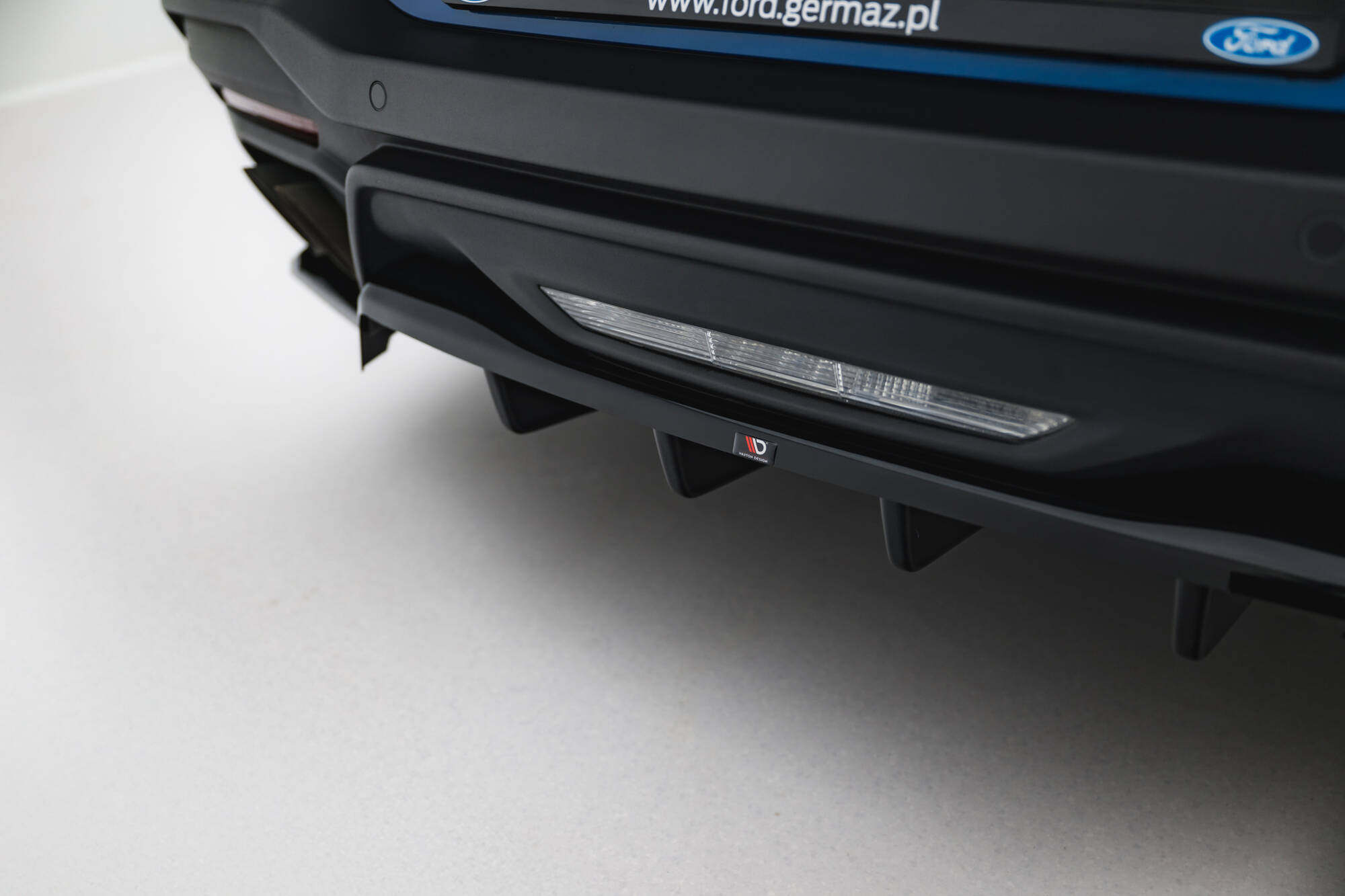 Baksplitter med diffuser Ford Mustang GT VII 2023 ->  | Glossy Black Edition – bilde 3