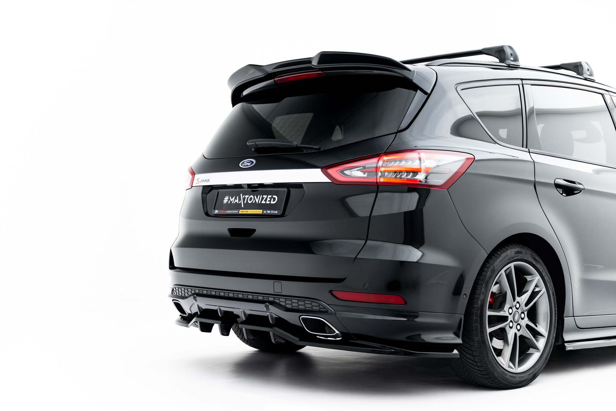 Baksplitter med diffuser Ford S-Max II Facelift 2019 - 2023 | Glossy Black Edition
