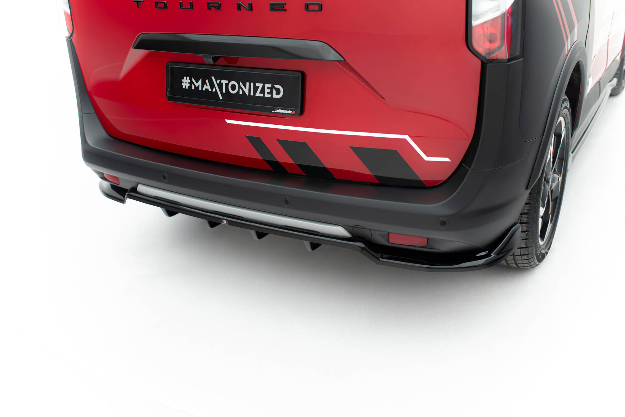 Baksplitter med diffuser Ford Tourneo Courier II 2023 ->  | Glossy Black Edition – bilde 2