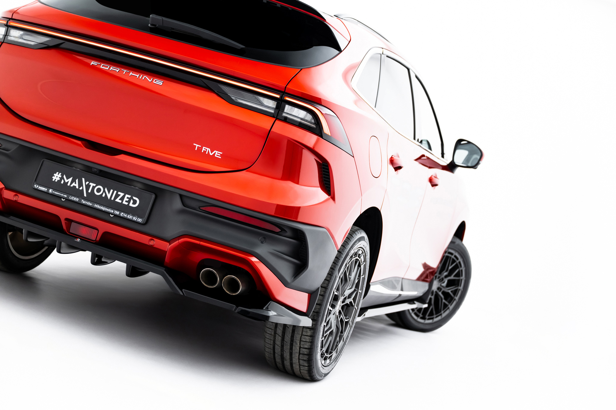 Baksplitter med diffuser Forthing T-Five I 2023 -> | Glossy Black Edition – bilde 4