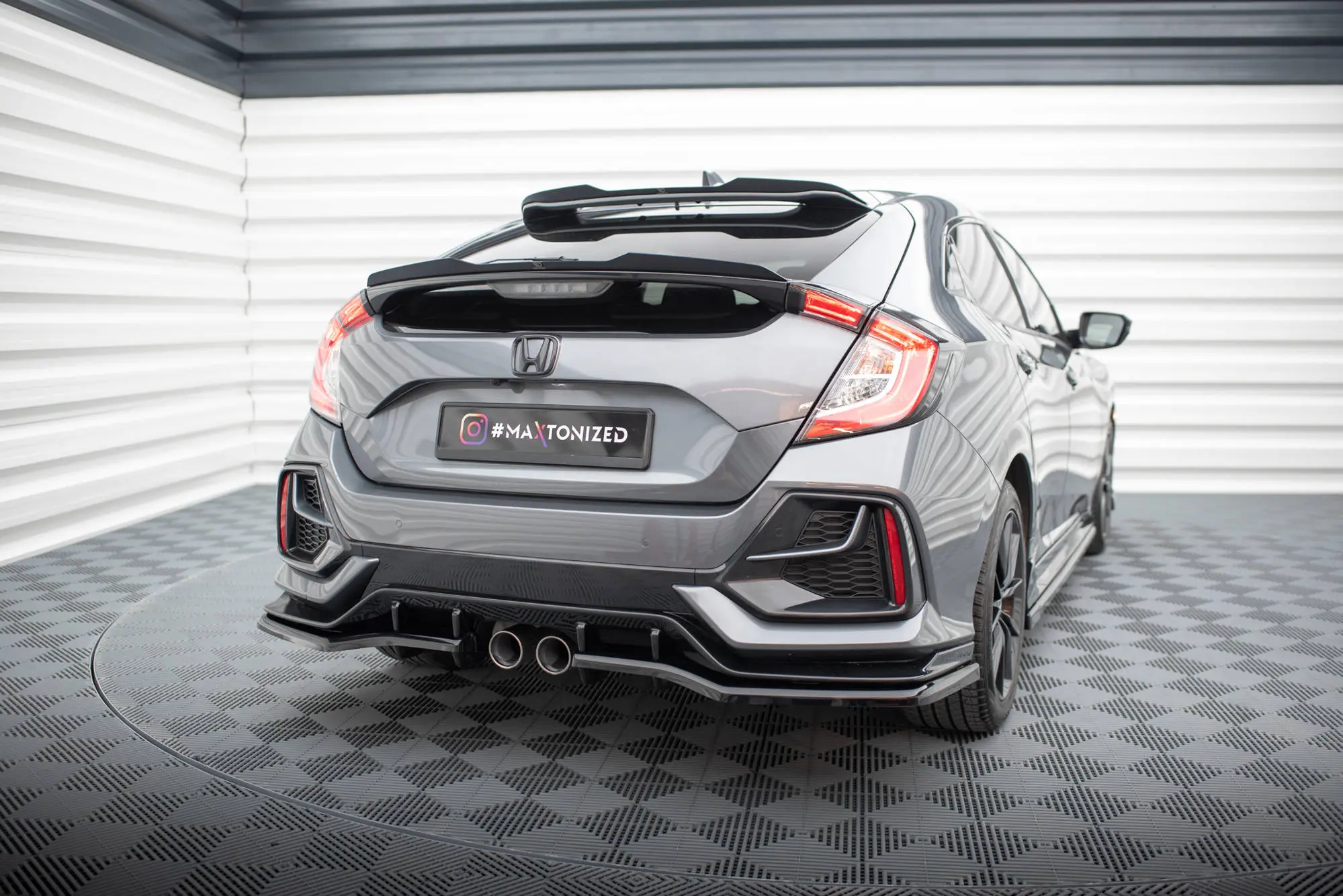 Baksplitter med diffuser Honda Civic Sport Mk10 2020-2023 | Glossy Black Edition – bilde 4