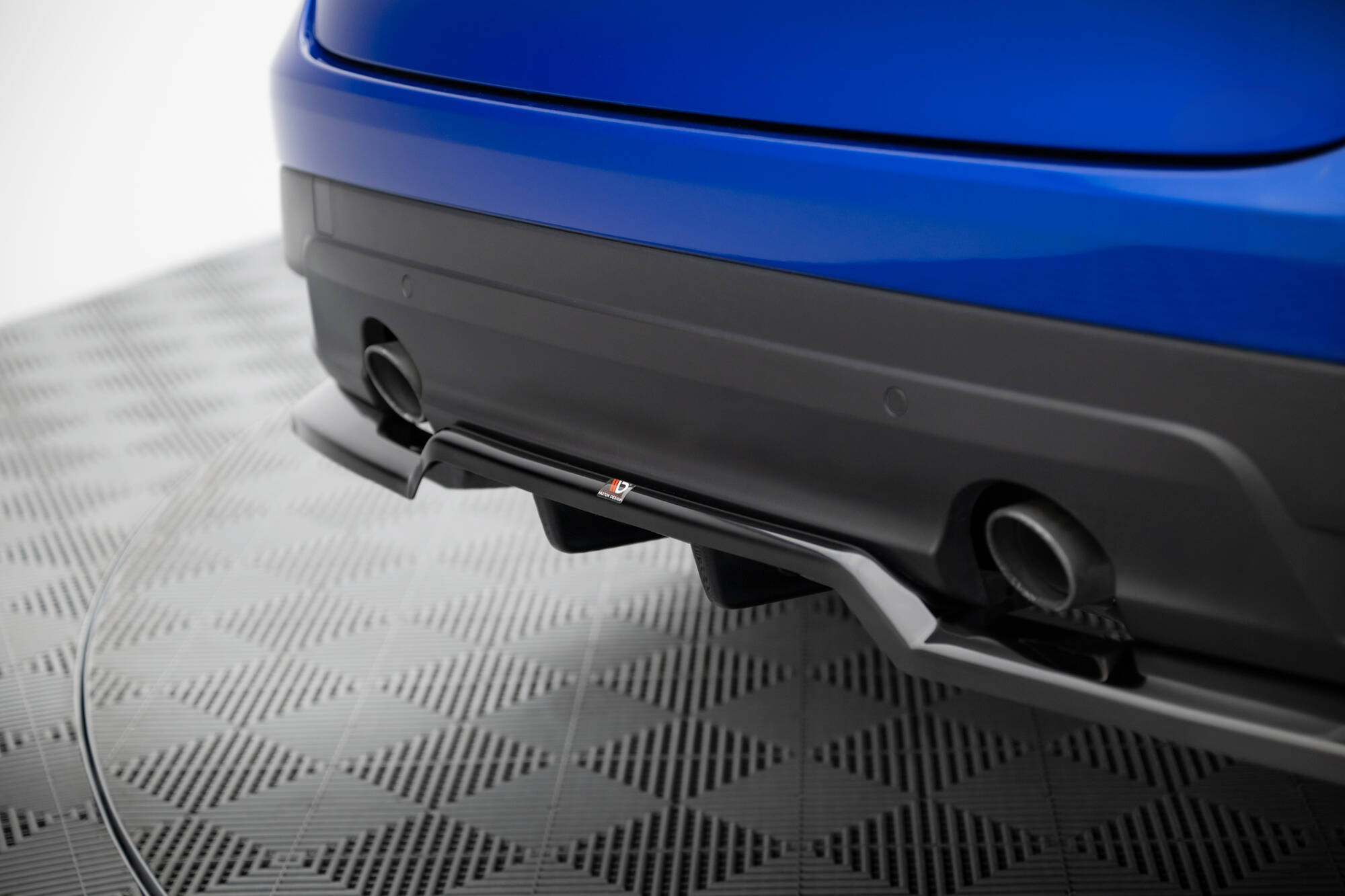 Baksplitter med diffuser Jaguar F-Pace (X761) 2015 - 2020 | Glossy Black Edition – bilde 4
