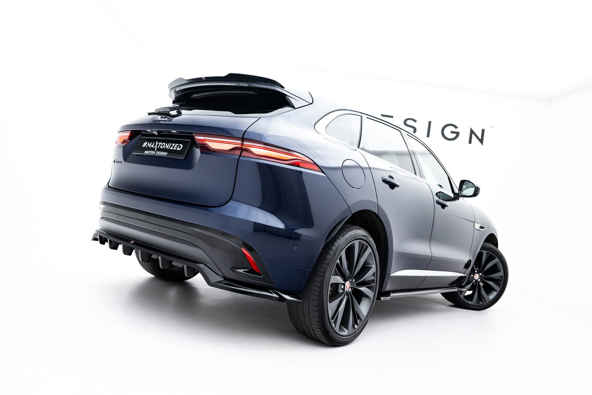 Baksplitter med diffuser Jaguar F-Pace (X761) Facelift 2020 -> | Glossy Black Edition