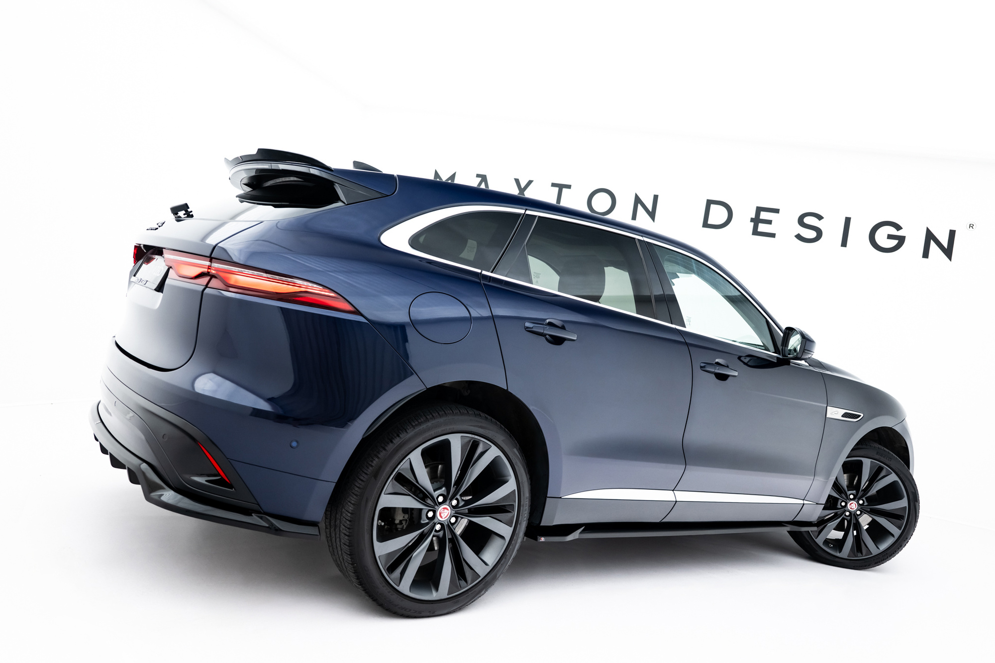 Baksplitter med diffuser Jaguar F-Pace (X761) Facelift 2020 -> | Glossy Black Edition – bilde 3