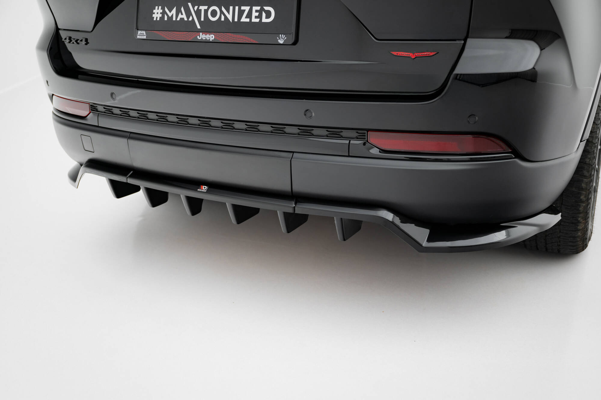 Baksplitter med diffuser Jeep Grand Cherokee Trailhawk V 2021 -> | Glossy Black Edition – bilde 3