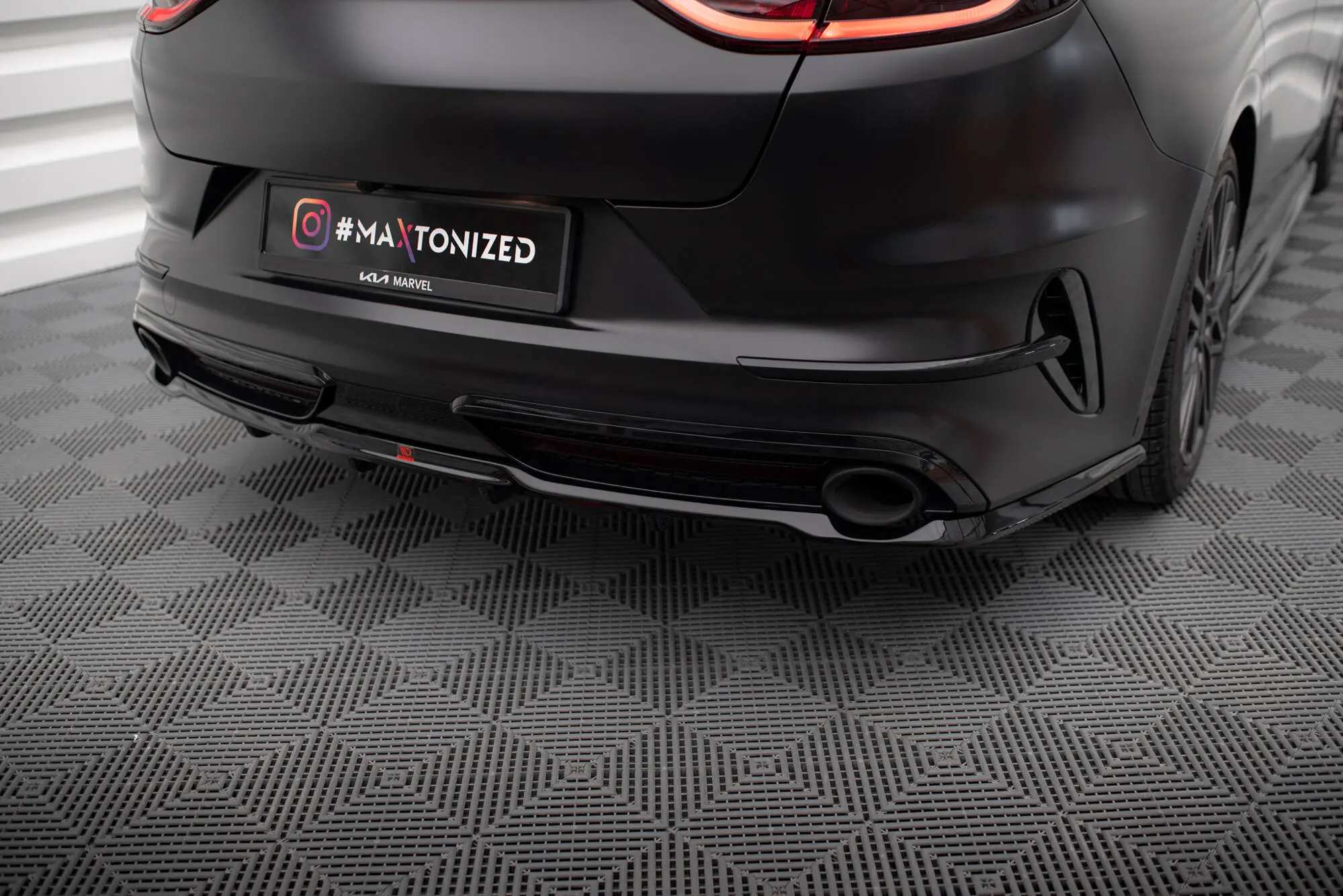 Baksplitter med diffuser Kia Proceed GT facelift 2021 - > | Glossy Black Edition – bilde 2